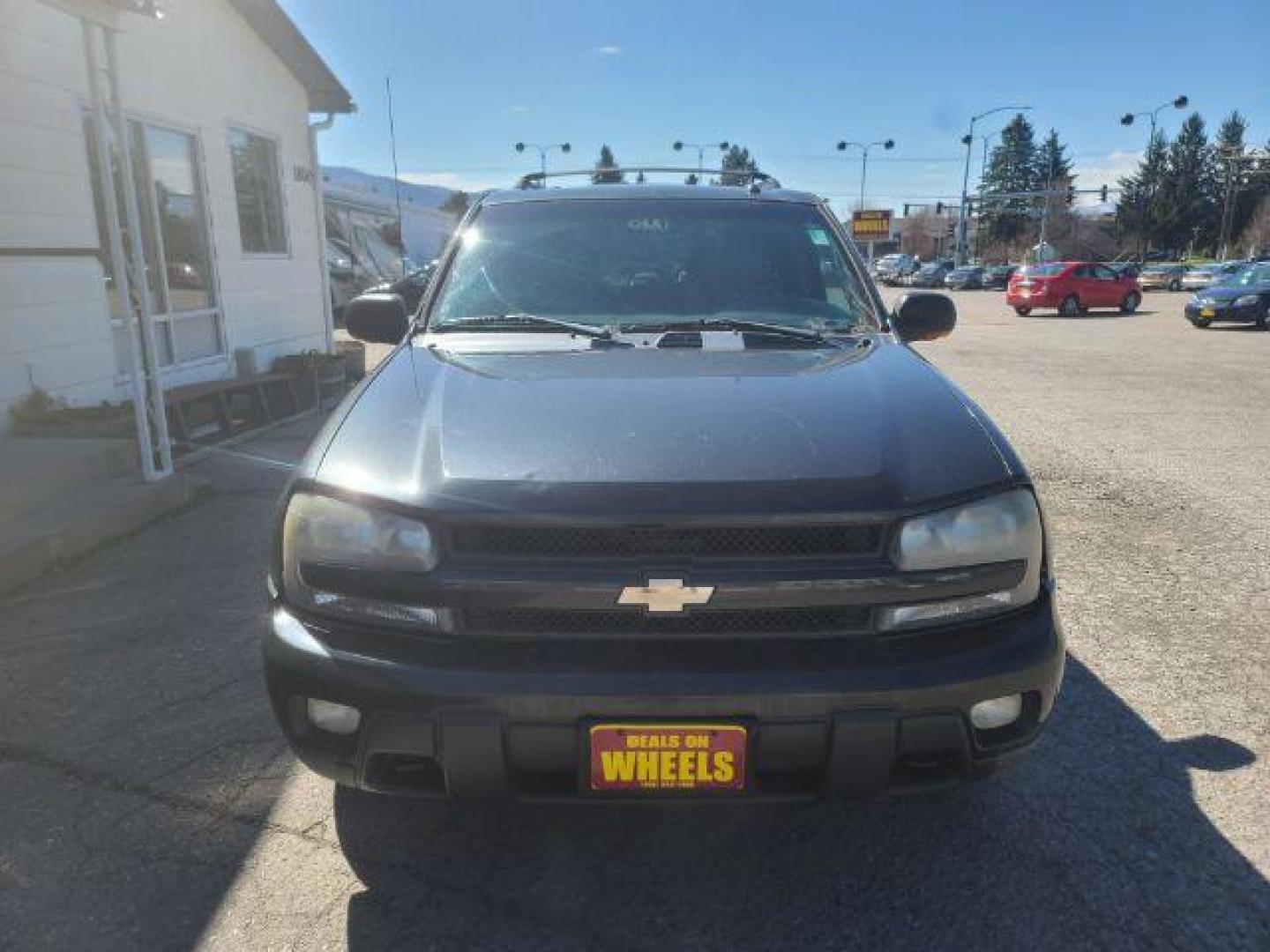 2004 Dark Gray Metallic Chevrolet TrailBlazer LT 4WD (1GNDT13S342) with an 4.2L L6 DOHC 24V engine, 4-Speed Automatic transmission, located at 1800 West Broadway, Missoula, 59808, (406) 543-1986, 46.881348, -114.023628 - Photo#1