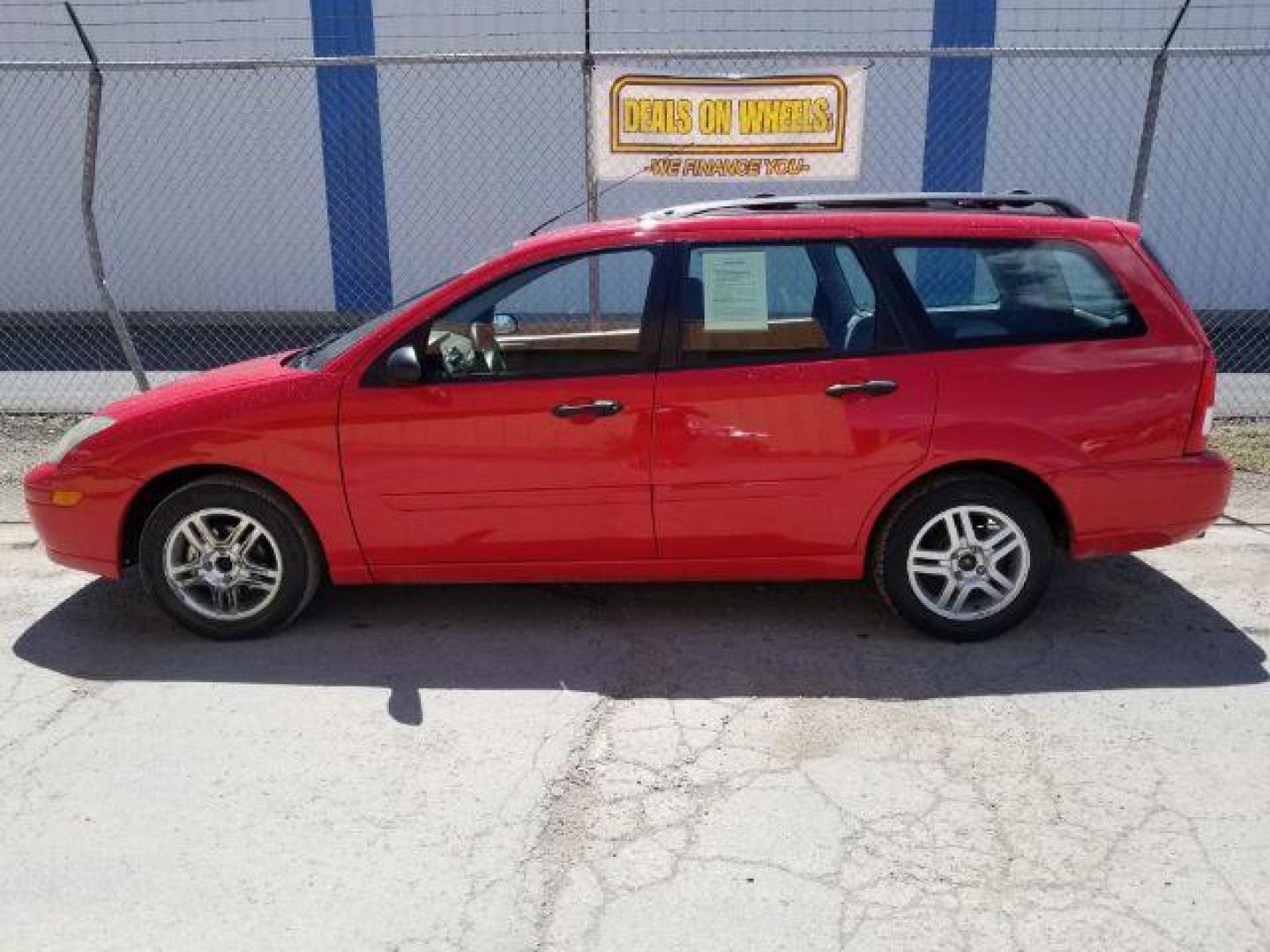 2004 Ford Focus Wagon SE (1FAHP36364W) with an 2.0L L4 DOHC 16V engine, located at 1821 N Montana Ave., Helena, MT, 59601, 0.000000, 0.000000 - Photo#2