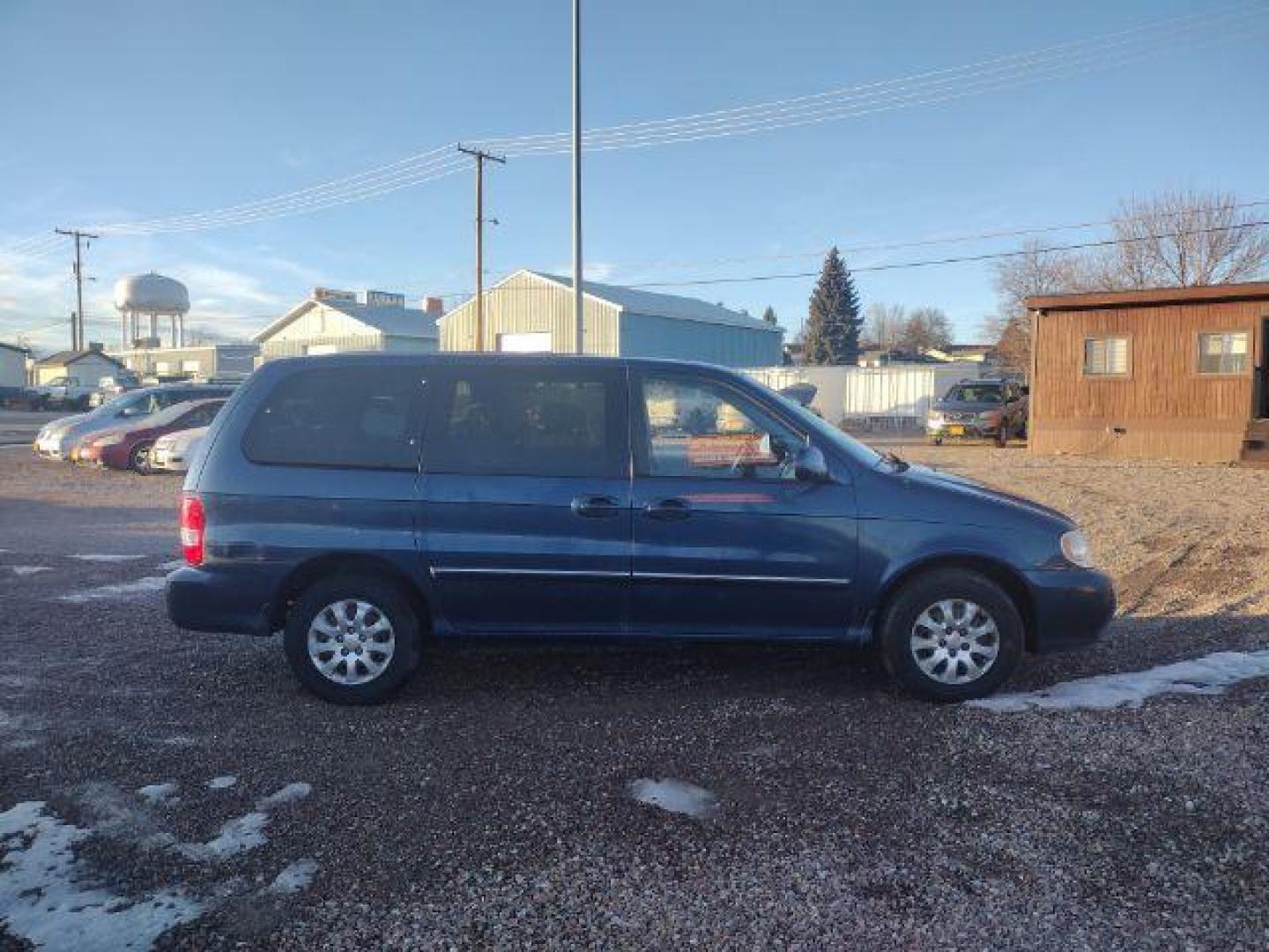 2004 Kia Sedona LX (KNDUP131X46) with an 3.5L V6 DOHC 16V engine, 5-Speed Automatic transmission, located at 4801 10th Ave S,, Great Falls, MT, 59405, 0.000000, 0.000000 - Photo#5