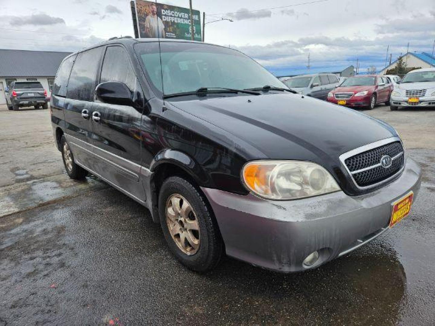 2004 Kia Sedona LX (KNDUP131046) with an 3.5L V6 DOHC 16V engine, 5-Speed Automatic transmission, located at 601 E. Idaho St., Kalispell, MT, 59901, 0.000000, 0.000000 - Photo#6