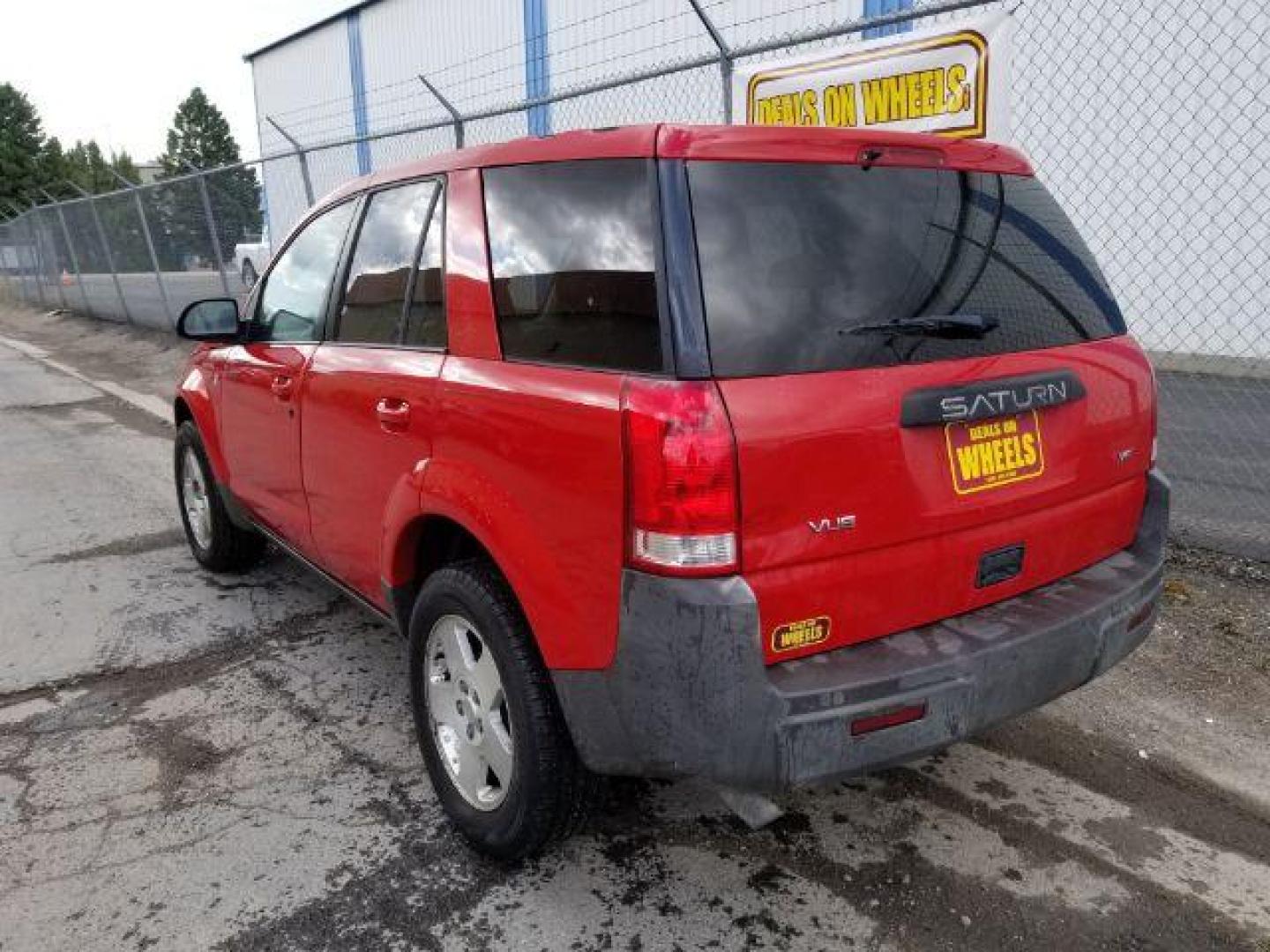 2004 Saturn Vue FWD V6 (5GZCZ53404S) with an 3.5L V6 SOHC 24V engine, 5-Speed Automatic transmission, located at 1821 N Montana Ave., Helena, MT, 59601, 0.000000, 0.000000 - Photo#3