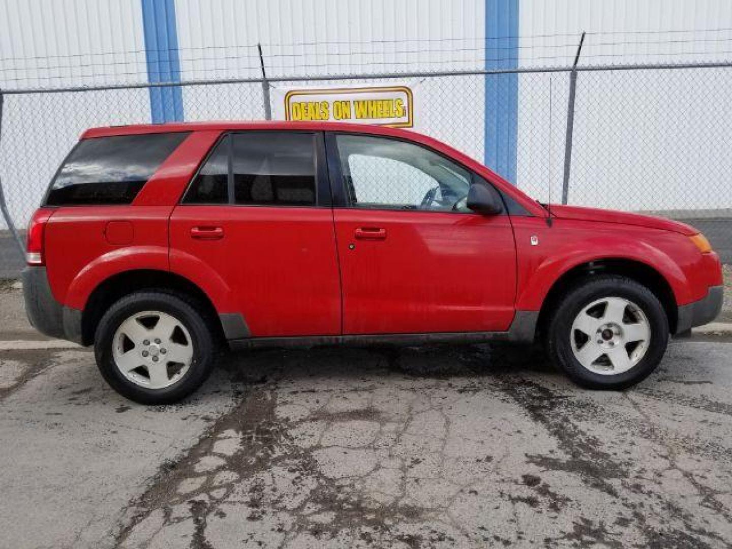 2004 Saturn Vue FWD V6 (5GZCZ53404S) with an 3.5L V6 SOHC 24V engine, 5-Speed Automatic transmission, located at 1821 N Montana Ave., Helena, MT, 59601, 0.000000, 0.000000 - Photo#5