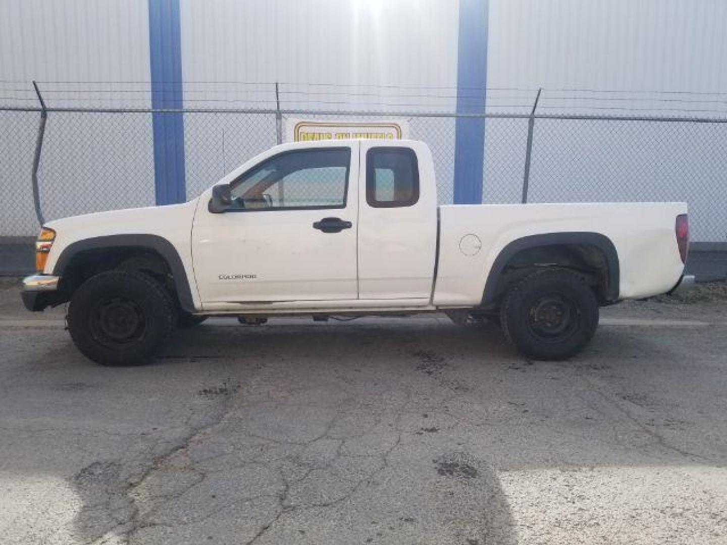 2005 Chevrolet Colorado LS Z85 Ext. Cab 4WD (1GCDT198X58) with an 2.8L L4 DOHC 16V engine, located at 1821 N Montana Ave., Helena, MT, 59601, 0.000000, 0.000000 - Photo#2