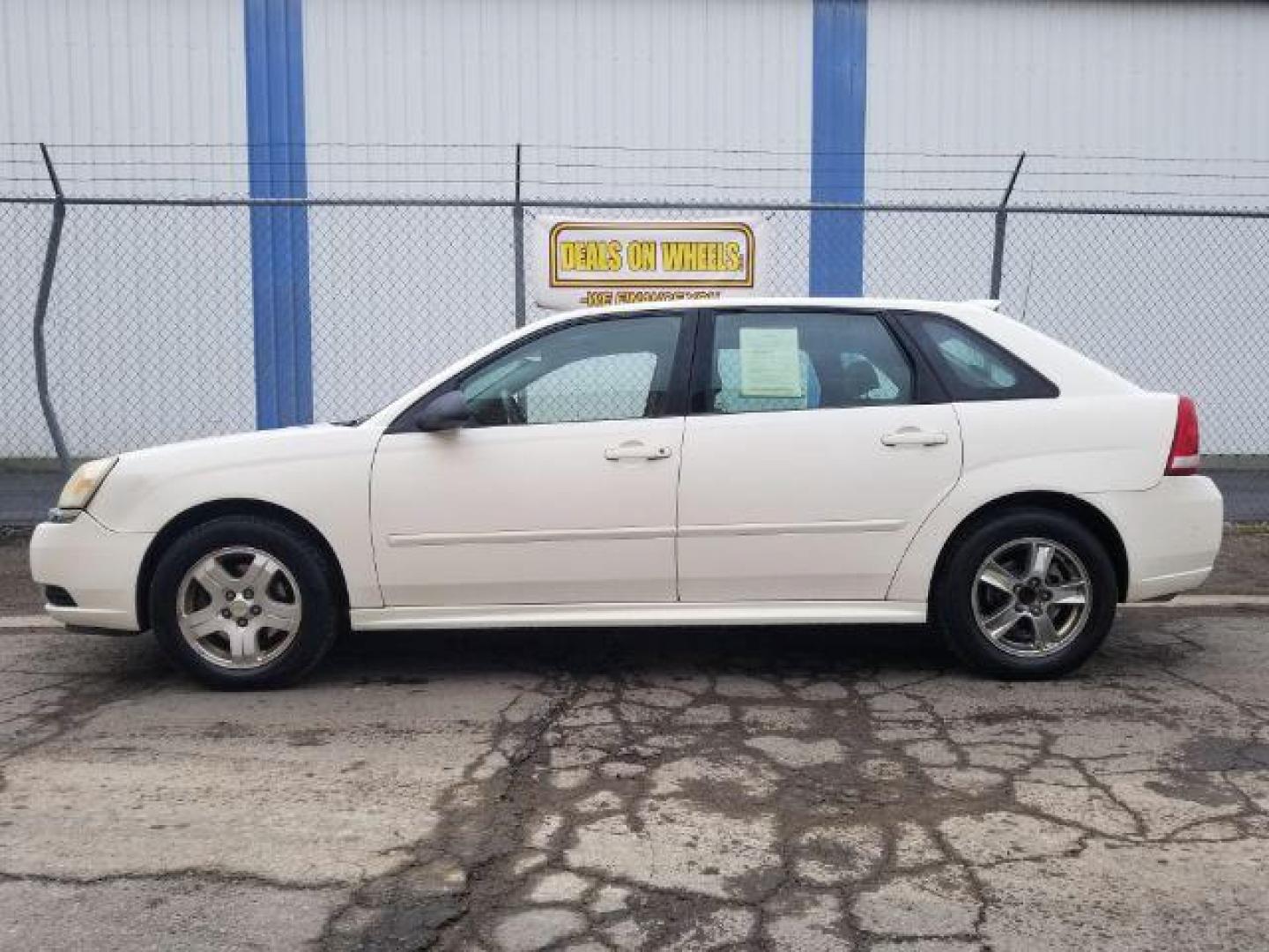 2005 Chevrolet Malibu MAXX LT (1G1ZU64875F) with an 3.5L V6 OHV 12V engine, 4-Speed Automatic transmission, located at 601 E. Idaho St., Kalispell, MT, 59901, 0.000000, 0.000000 - Photo#6