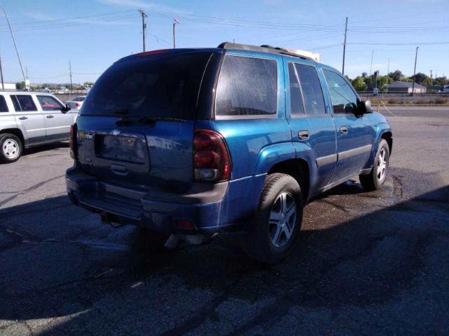 2005 Chevrolet TrailBlazer LS 4WD (1GNDT13S352) with an 4.2L L6 DOHC 24V engine, 4-Speed Automatic transmission, located at 4047 Montana Ave., Billings, MT, 59101, 45.770847, -108.529800 - Photo#5