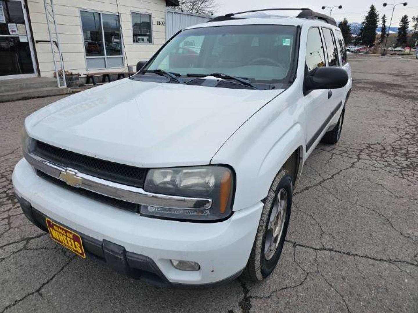 2005 Summit White Chevrolet TrailBlazer EXT LS 4WD (1GNET16S156) with an 4.2L L6 DOHC 24V engine, 4-Speed Automatic transmission, located at 1800 West Broadway, Missoula, 59808, (406) 543-1986, 46.881348, -114.023628 - Photo#0