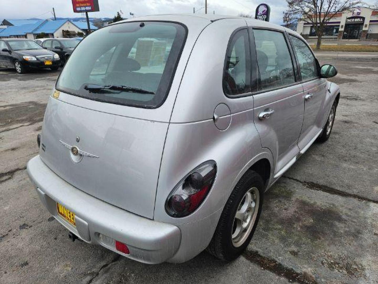 2005 Chrysler PT Cruiser Touring Edition (3C4FY58B85T) with an 2.4L L4 DOHC 16V engine, located at 601 E. Idaho St., Kalispell, MT, 59901, 0.000000, 0.000000 - Photo#4