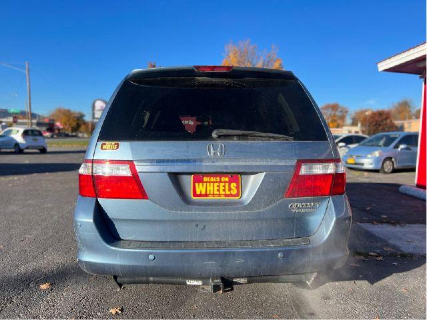 2005 Honda Odyssey Touring (5FNRL38895B) with an 3.5L V6 SOHC 24V engine, 5-Speed Automatic transmission, located at 601 E. Idaho St., Kalispell, MT, 59901, 0.000000, 0.000000 - Photo#3