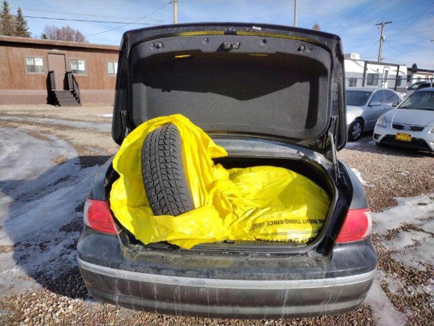 2005 Kia Amanti Sedan (KNALD124X55) with an 3.5L V6 DOHC 24V engine, 5-Speed Automatic transmission, located at 4801 10th Ave S,, Great Falls, MT, 59405, 0.000000, 0.000000 - Photo#1