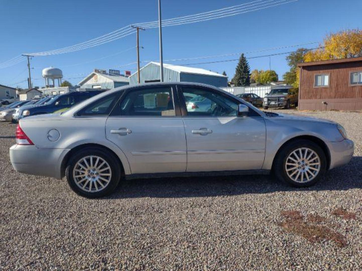 2005 Mercury Montego Premier AWD (1MEHM43145G) with an 3.0L V6 DOHC 24V engine, Continuously Variable Transmission transmission, located at 4801 10th Ave S,, Great Falls, MT, 59405, 0.000000, 0.000000 - Photo#5