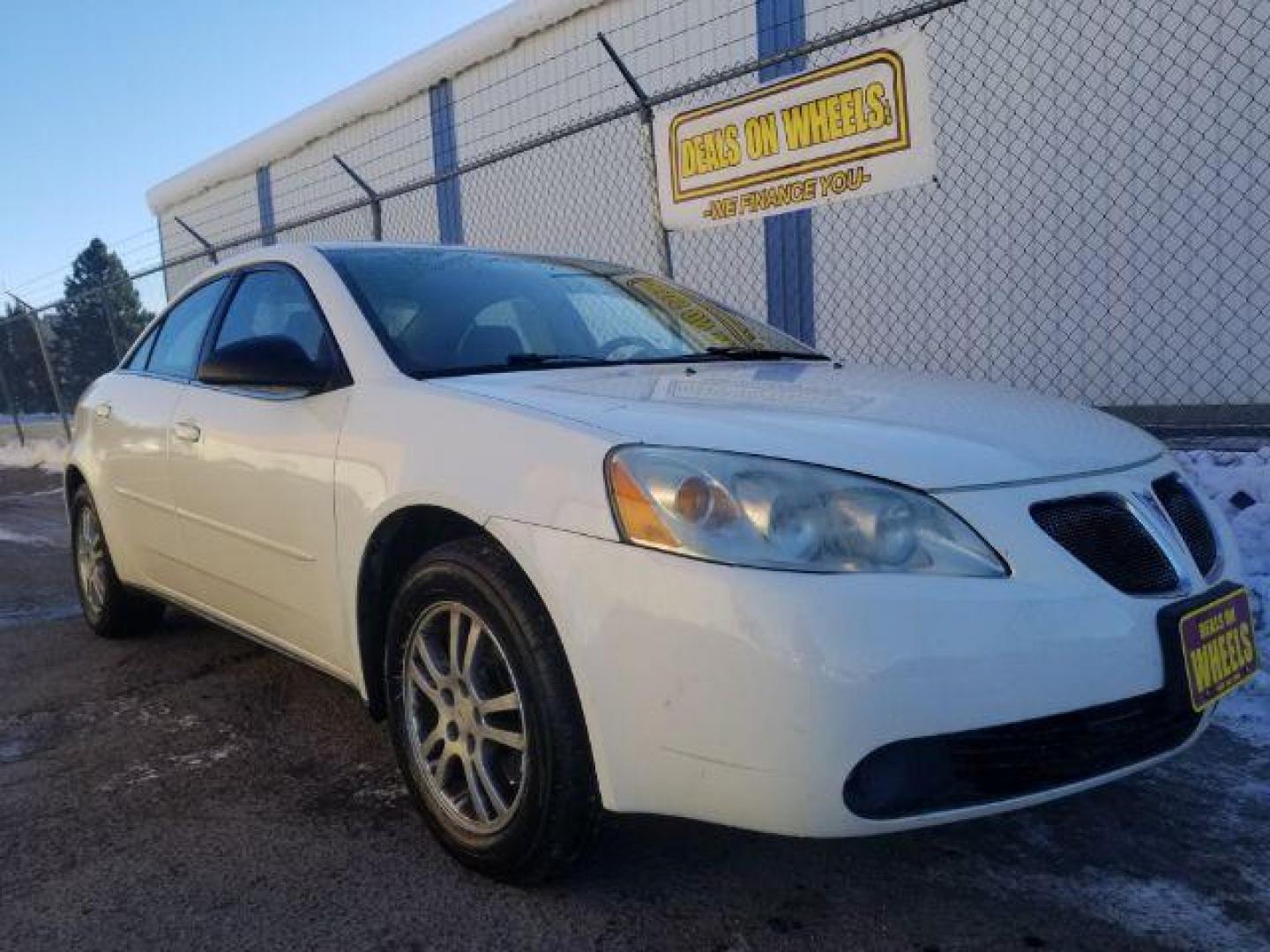 2005 Pontiac G6 Base (1G2ZG528454) with an 3.5L V6 OHV 12V engine, 4-Speed Automatic transmission, located at 1821 N Montana Ave., Helena, MT, 59601, 0.000000, 0.000000 - Photo#2