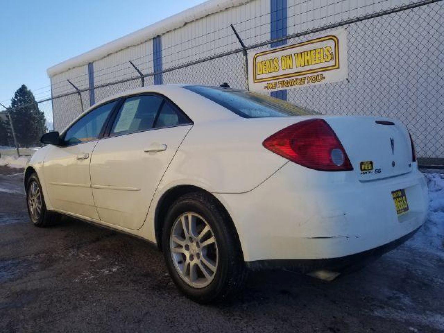 2005 Pontiac G6 Base (1G2ZG528454) with an 3.5L V6 OHV 12V engine, 4-Speed Automatic transmission, located at 1821 N Montana Ave., Helena, MT, 59601, 0.000000, 0.000000 - Photo#5