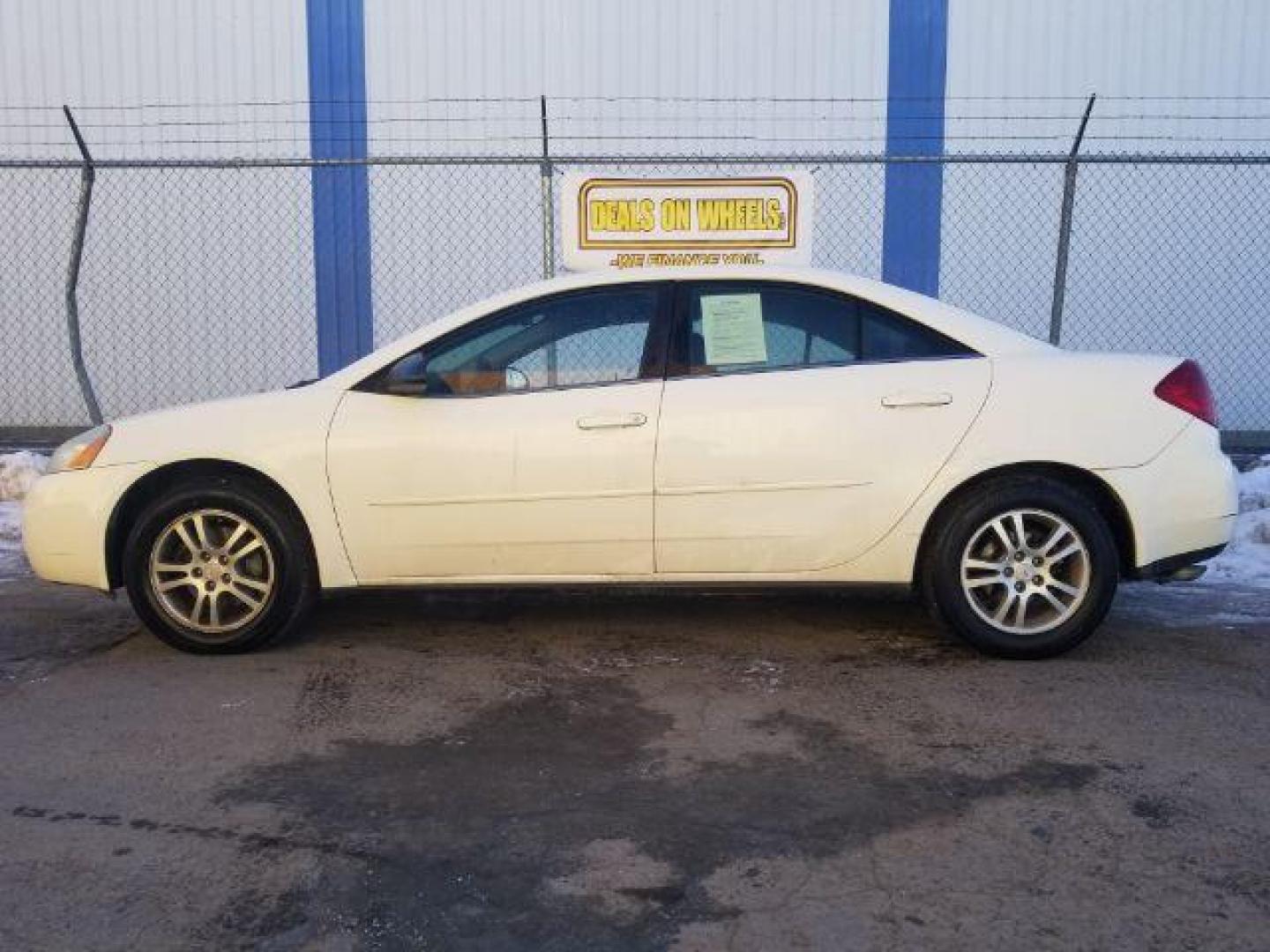 2005 Pontiac G6 Base (1G2ZG528454) with an 3.5L V6 OHV 12V engine, 4-Speed Automatic transmission, located at 1821 N Montana Ave., Helena, MT, 59601, 0.000000, 0.000000 - Photo#6