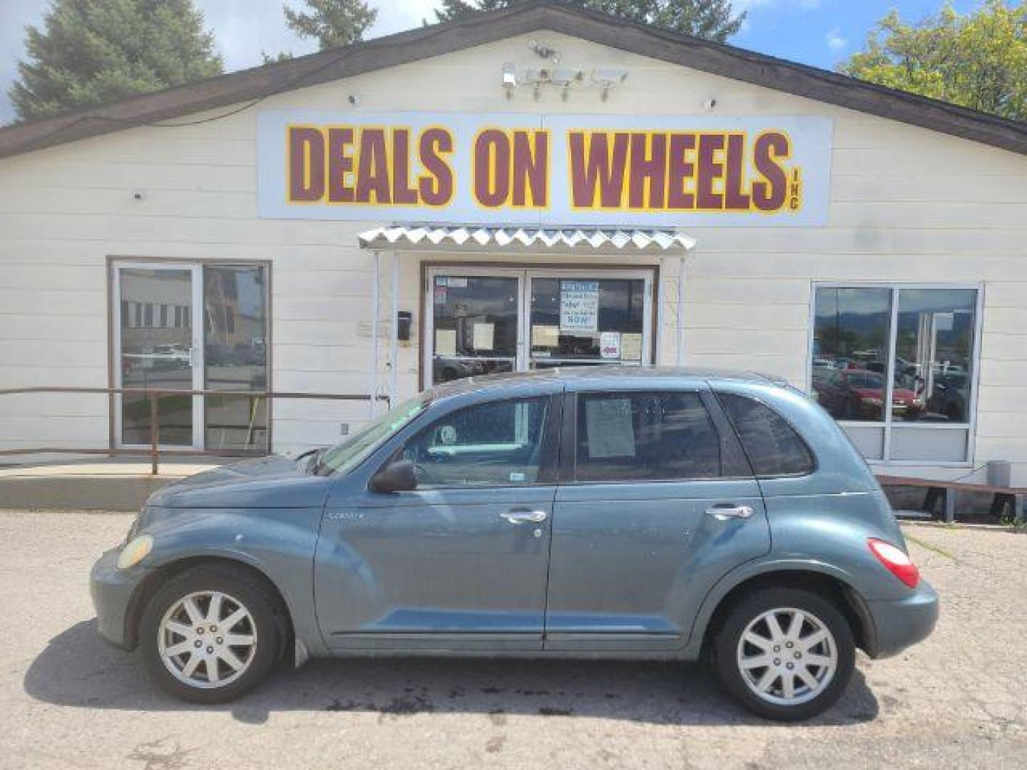 2006 Chrysler PT Cruiser Limited Edition (3A8FY68B06T) with an 2.4L L4 DOHC 16V engine, located at 1800 West Broadway, Missoula, 59808, (406) 543-1986, 46.881348, -114.023628 - Photo#5