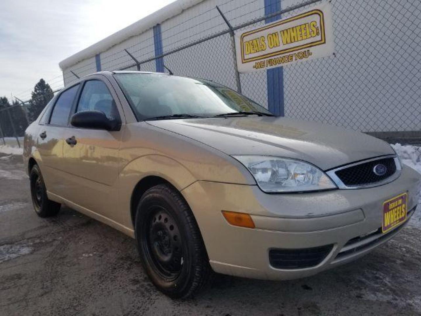 2006 Ford Focus ZX4 S (1FAFP34N66W) with an 2.0L L4 DOHC 16V engine, located at 1800 West Broadway, Missoula, 59808, (406) 543-1986, 46.881348, -114.023628 - Photo#2