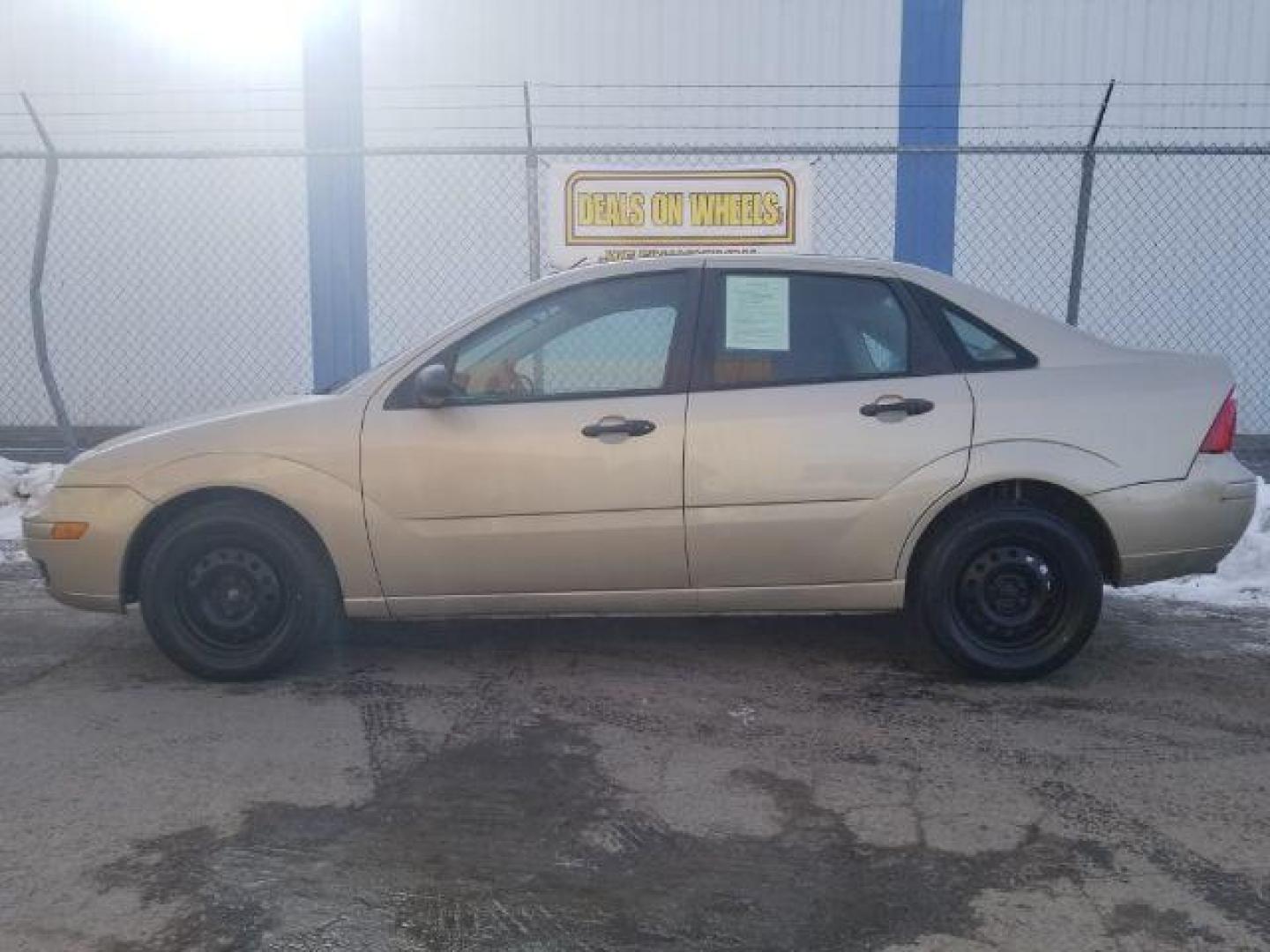 2006 Ford Focus ZX4 S (1FAFP34N66W) with an 2.0L L4 DOHC 16V engine, located at 1800 West Broadway, Missoula, 59808, (406) 543-1986, 46.881348, -114.023628 - Photo#6