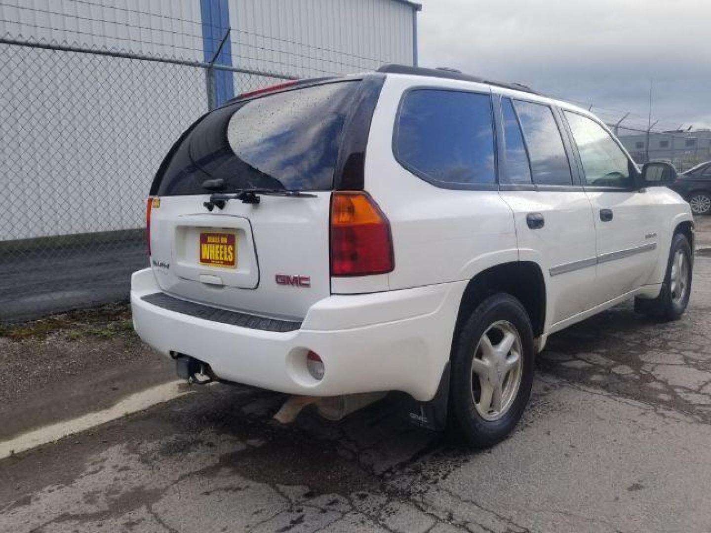 2006 GMC Envoy SLE 4WD (1GKDT13SX62) with an 4.2L L6 DOHC 24V engine, 4-Speed Automatic transmission, located at 4801 10th Ave S,, Great Falls, MT, 59405, 0.000000, 0.000000 - Photo#4