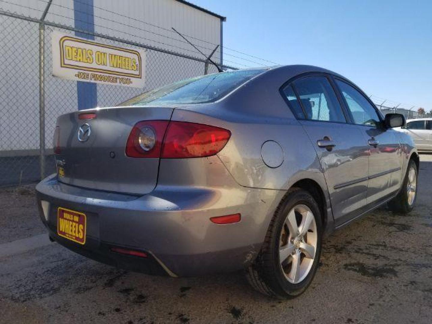 2006 Mazda MAZDA3 i 4-door (JM1BK12FX61) with an 2.0L L4 DOHC 16V engine, located at 601 E. Idaho St., Kalispell, MT, 59901, 0.000000, 0.000000 - Photo#4