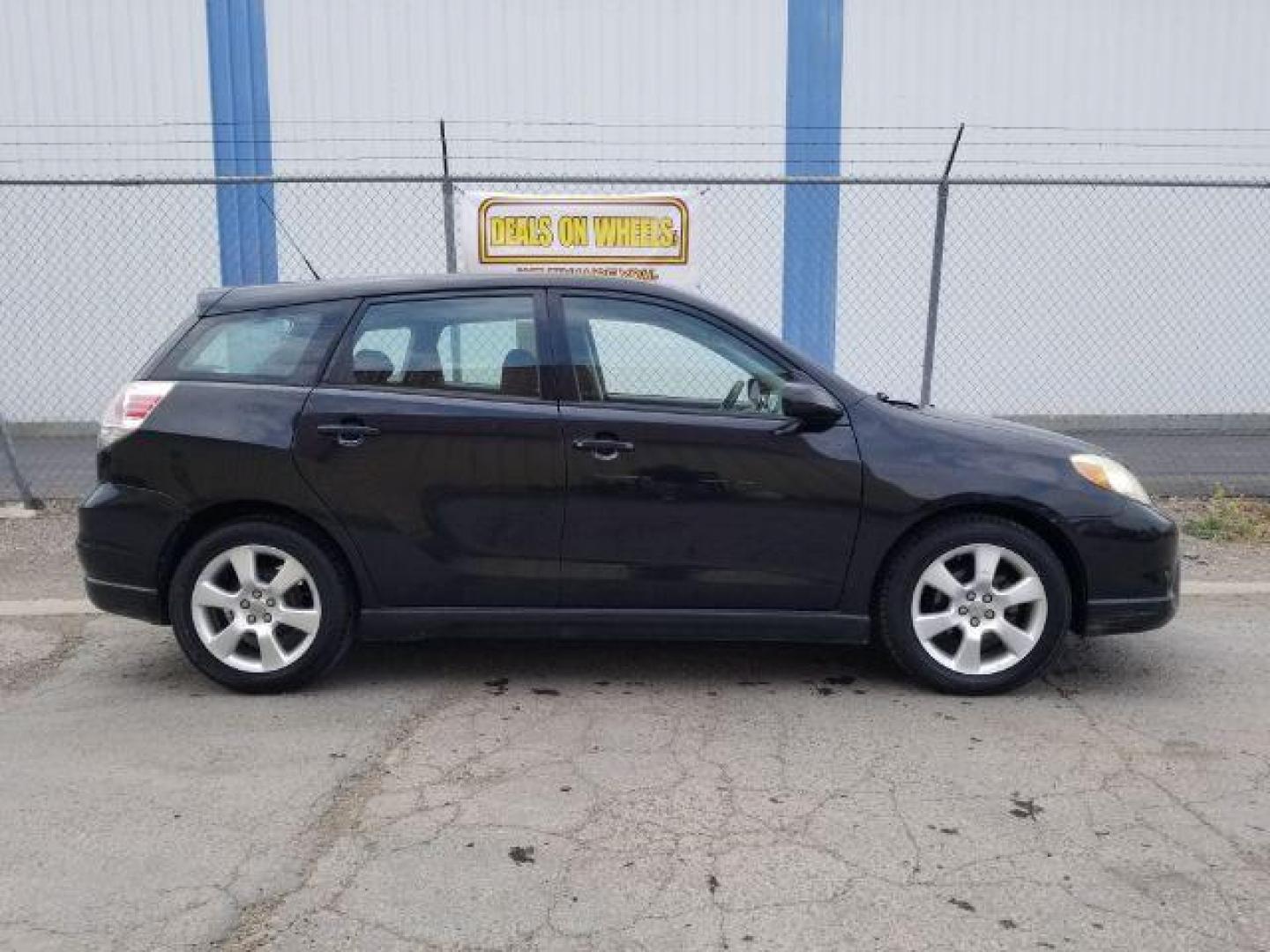 2006 Toyota Matrix XR 2WD (2T1KR32E86C) with an 1.8L L4 DOHC 16V engine, located at 4801 10th Ave S,, Great Falls, MT, 59405, 0.000000, 0.000000 - Photo#5