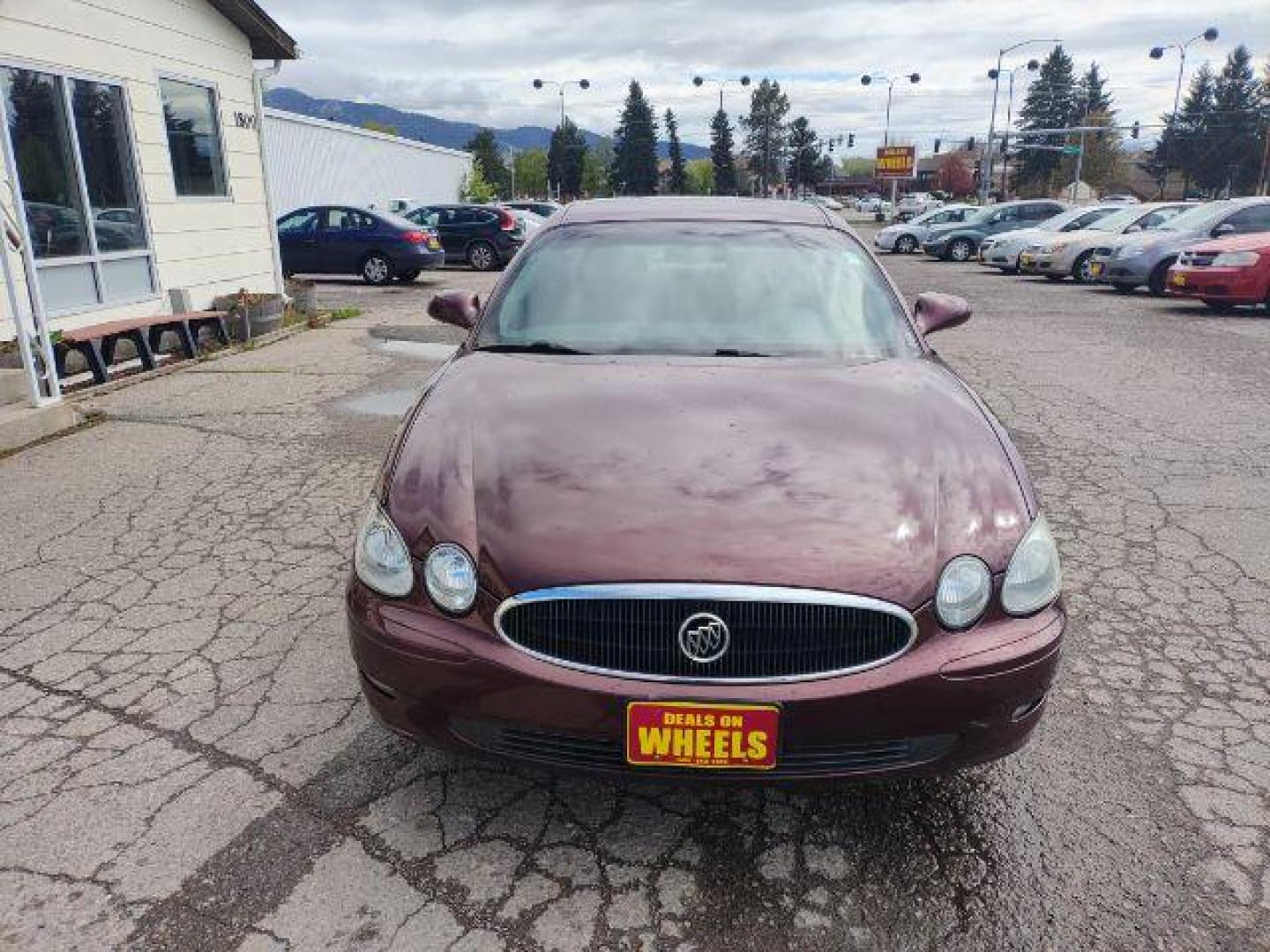 2007 Buick LaCrosse CXL (2G4WD552571) with an 3.8L V6 OHV 12V engine, 4-Speed Automatic transmission, located at 1800 West Broadway, Missoula, 59808, (406) 543-1986, 46.881348, -114.023628 - Photo#1