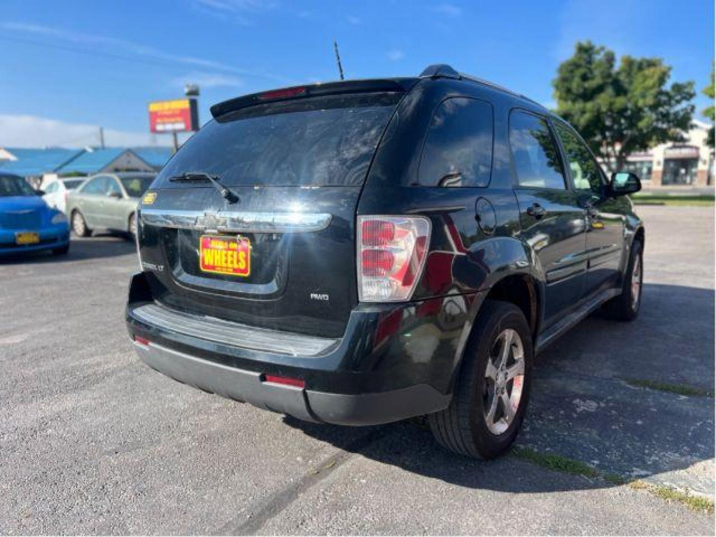 2007 Chevrolet Equinox LT1 AWD (2CNDL73F276) with an 3.4L V6 OHV 12V engine, 5-Speed Automatic transmission, located at 601 E. Idaho St., Kalispell, MT, 59901, 0.000000, 0.000000 - Photo#4