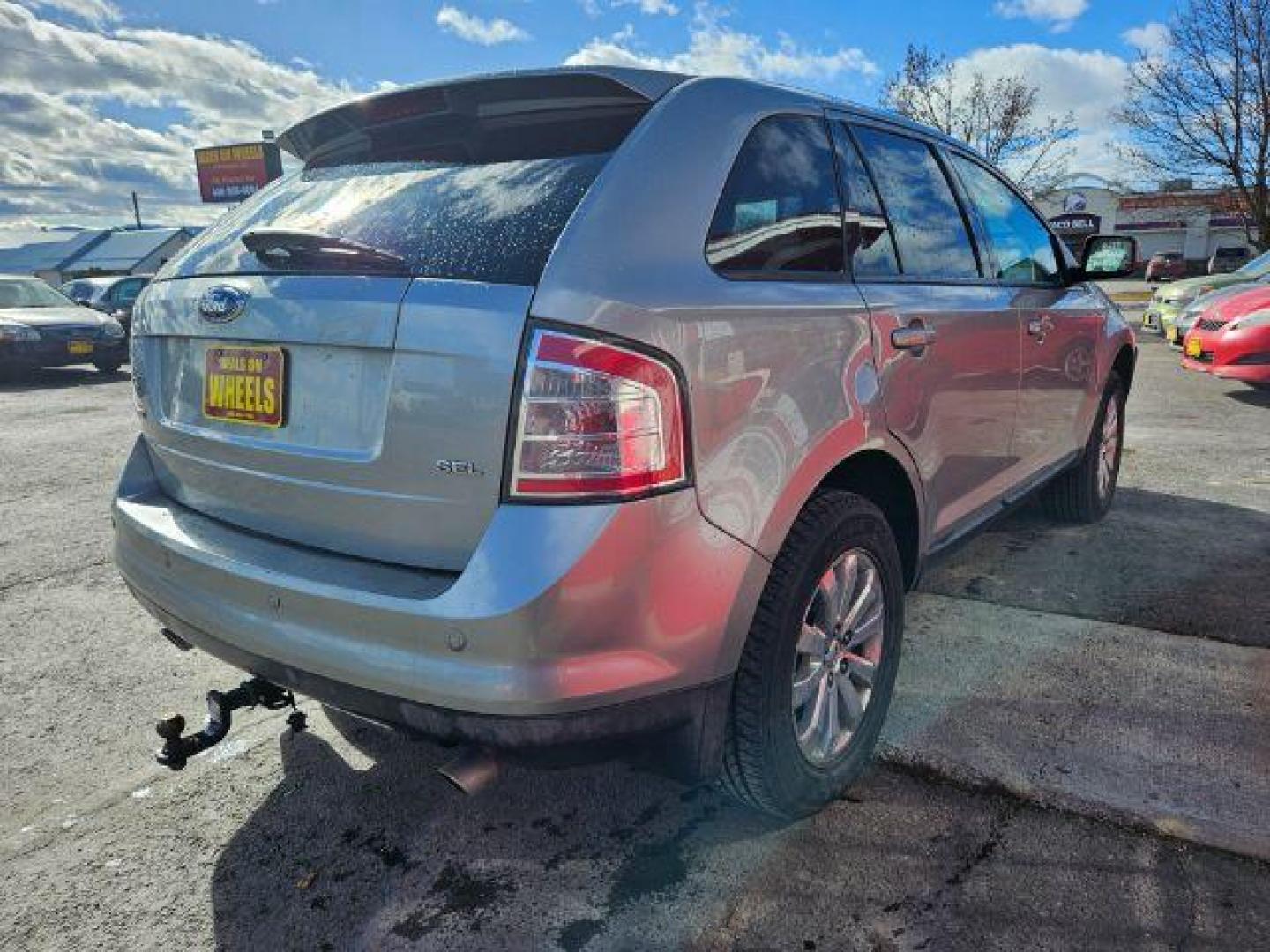 2007 Ford Edge SEL FWD (2FMDK38C57B) with an 3.5L V6 DOHC 24V engine, 6-Speed Automatic transmission, located at 601 E. Idaho St., Kalispell, MT, 59901, 0.000000, 0.000000 - Photo#4