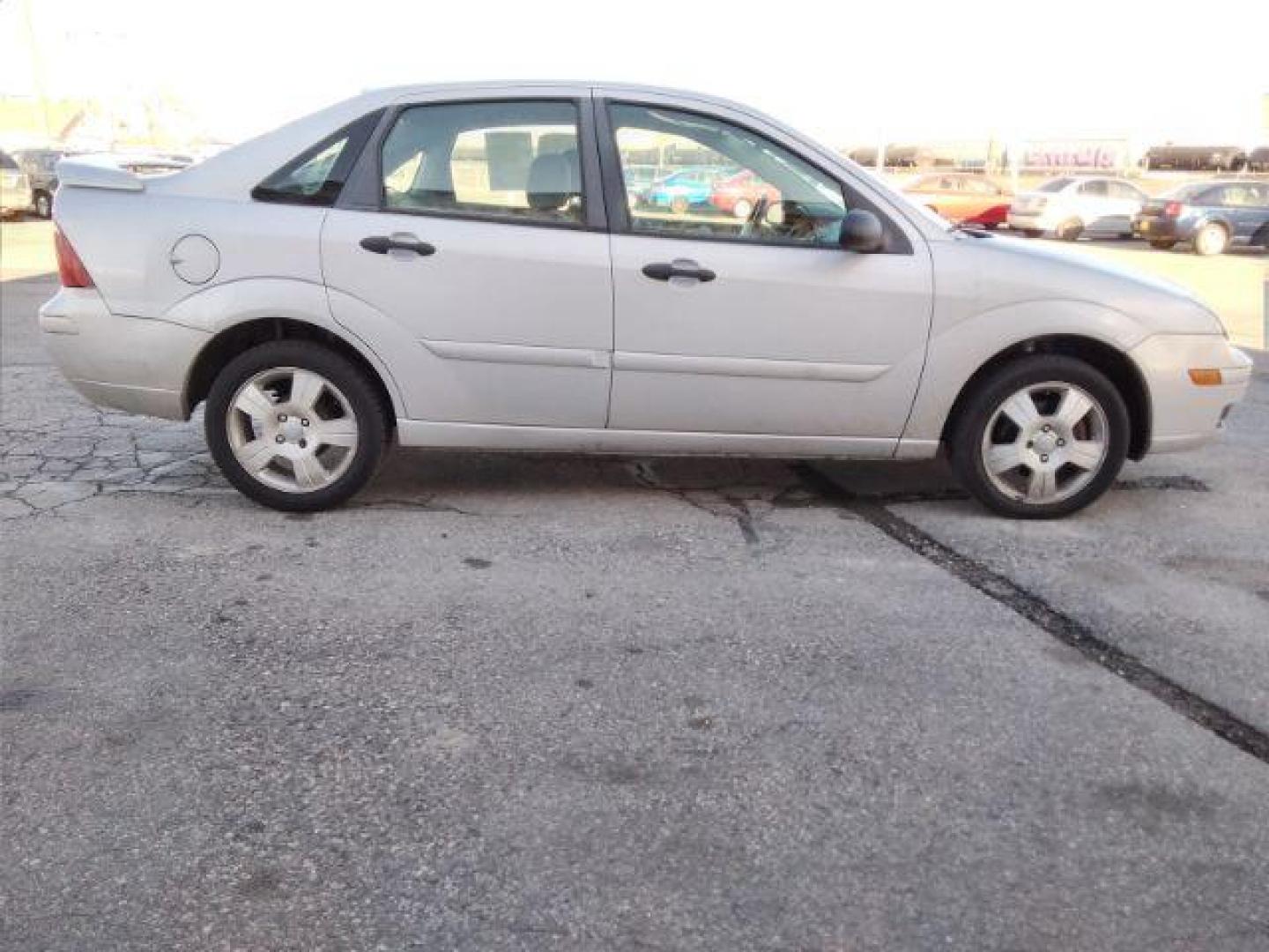 2007 Ford Focus ZX4 SES (1FAHP34NX7W) with an 2.0L L4 DOHC 16V engine, located at 4047 Montana Ave., Billings, MT, 59101, 45.770847, -108.529800 - Photo#3