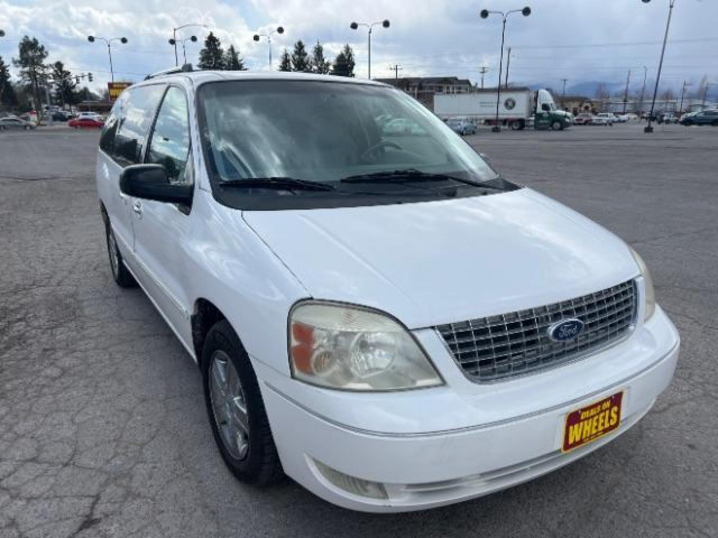 2007 Ford Freestar Limited (2FMDA58257B) with an 4.2L V6 OHV 12V engine, 4-Speed Automatic transmission, located at 1821 N Montana Ave., Helena, MT, 59601, 0.000000, 0.000000 - Photo#2