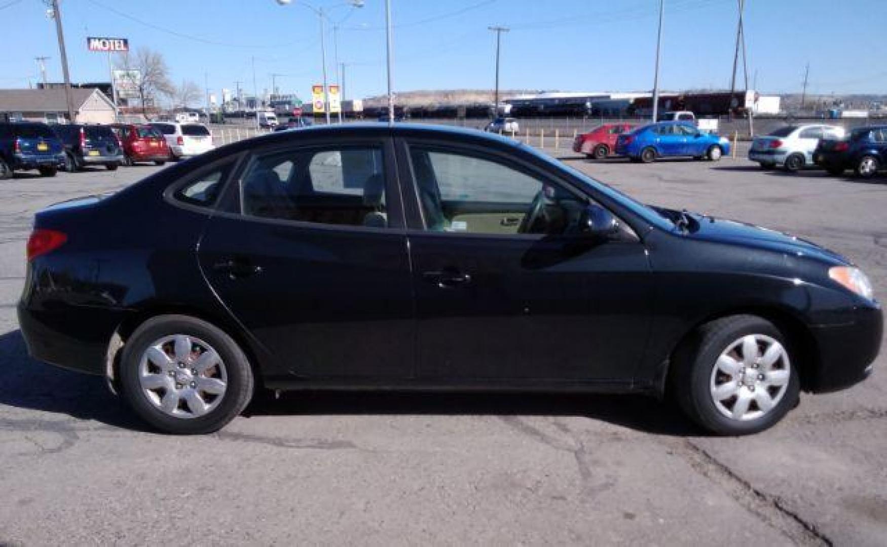 2007 Hyundai Elantra GLS (KMHDU46D17U) with an 2.0L L4 DOHC 16V engine, located at 4047 Montana Ave., Billings, MT, 59101, 45.770847, -108.529800 - Photo#4