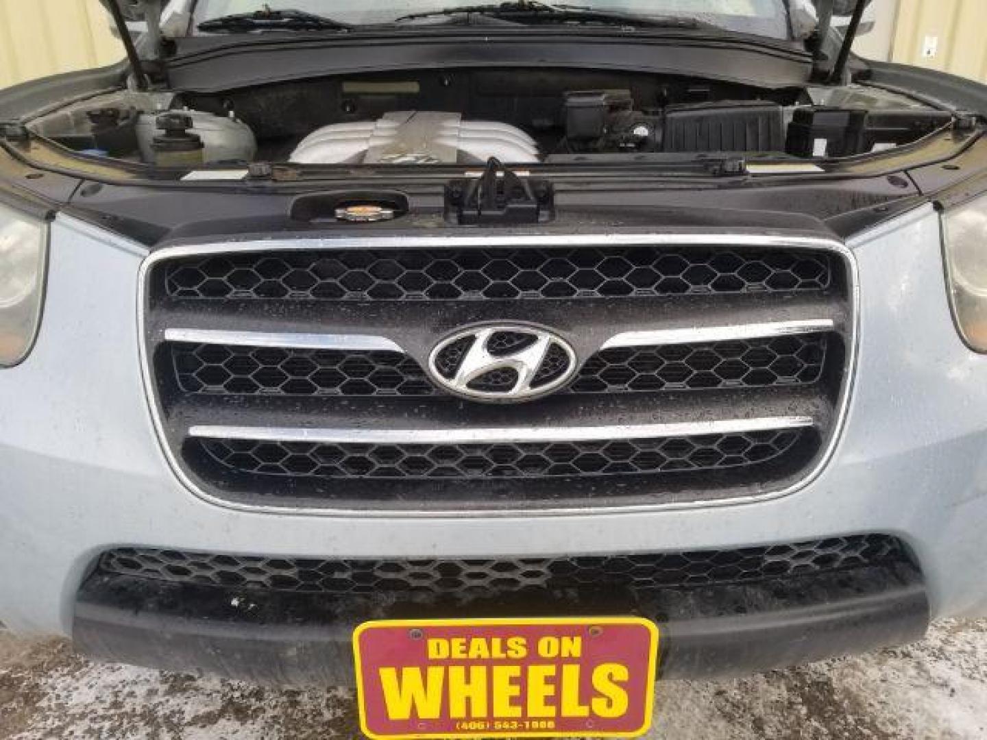 2007 Hyundai Santa Fe Limited (5NMSH13E07H) with an 3.3L V6 DOHC 24V engine, 5-Speed Automatic transmission, located at 4801 10th Ave S,, Great Falls, MT, 59405, 0.000000, 0.000000 - Photo#13