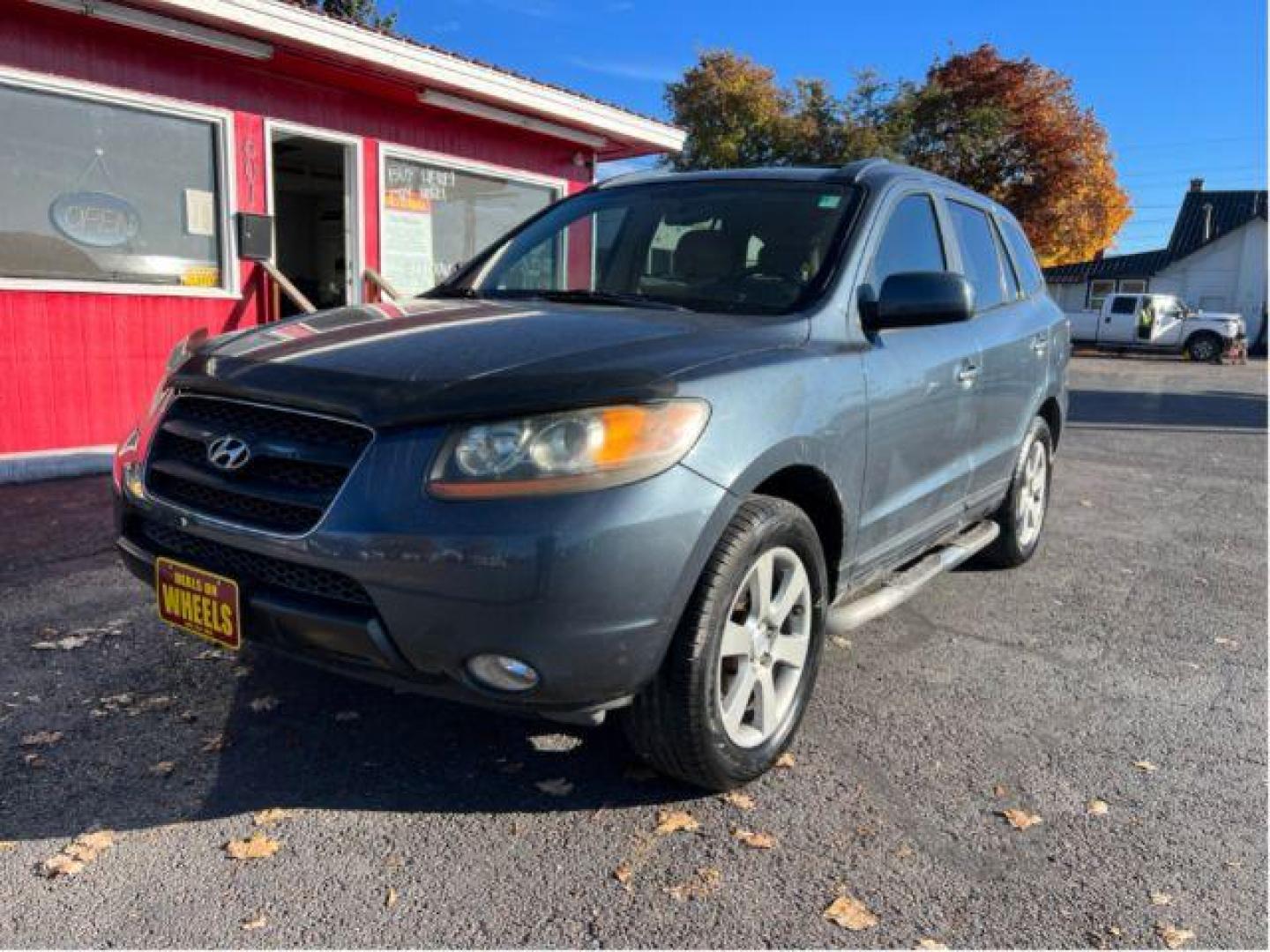 2007 Hyundai Santa Fe SE AWD (5NMSH73E67H) with an 3.3L V6 DOHC 24V engine, 5-Speed Automatic transmission, located at 601 E. Idaho St., Kalispell, MT, 59901, 0.000000, 0.000000 - Photo#0