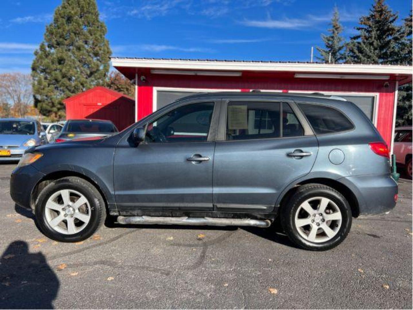 2007 Hyundai Santa Fe SE AWD (5NMSH73E67H) with an 3.3L V6 DOHC 24V engine, 5-Speed Automatic transmission, located at 601 E. Idaho St., Kalispell, MT, 59901, 0.000000, 0.000000 - Photo#1