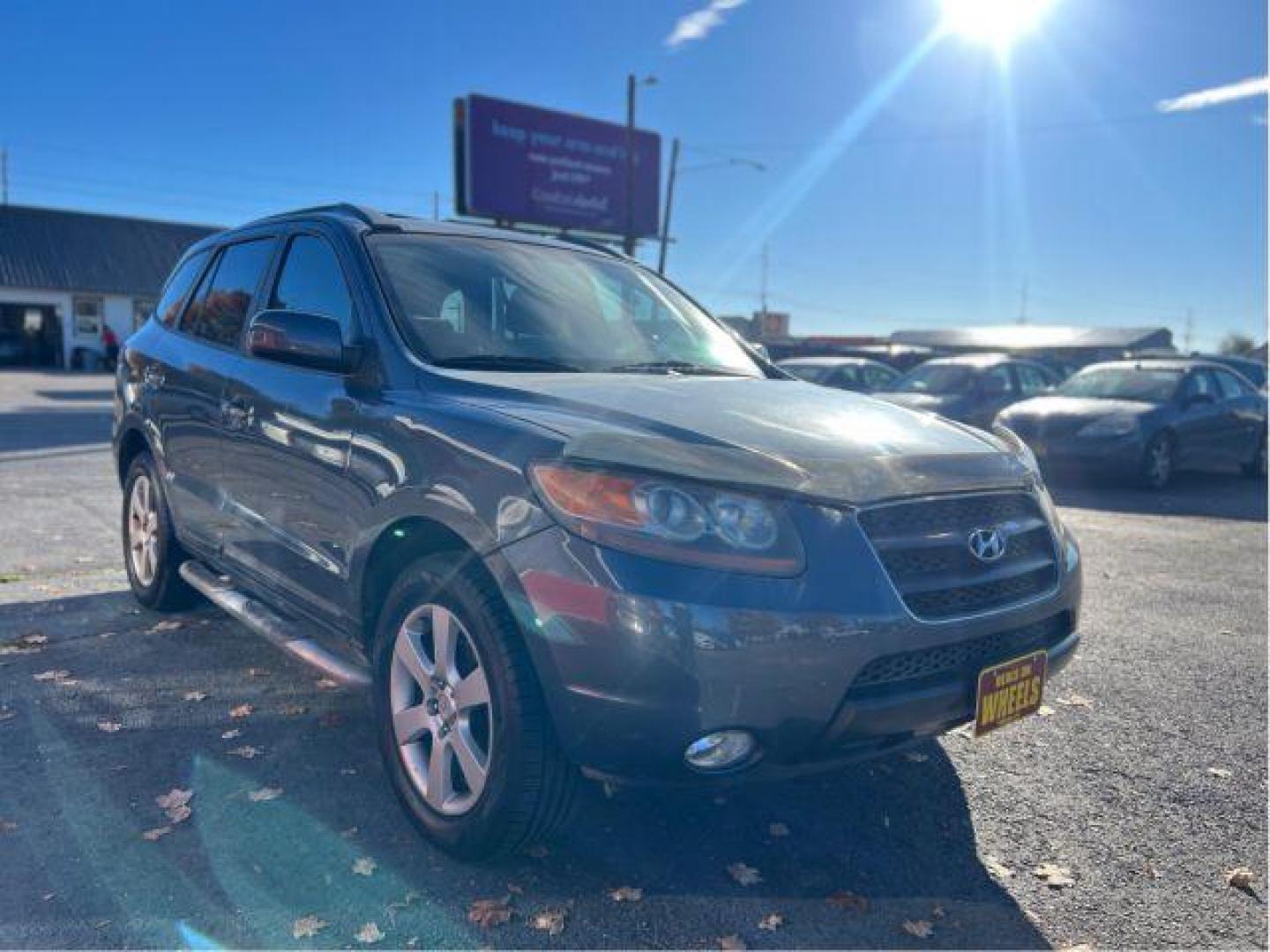 2007 Hyundai Santa Fe SE AWD (5NMSH73E67H) with an 3.3L V6 DOHC 24V engine, 5-Speed Automatic transmission, located at 601 E. Idaho St., Kalispell, MT, 59901, 0.000000, 0.000000 - Photo#6