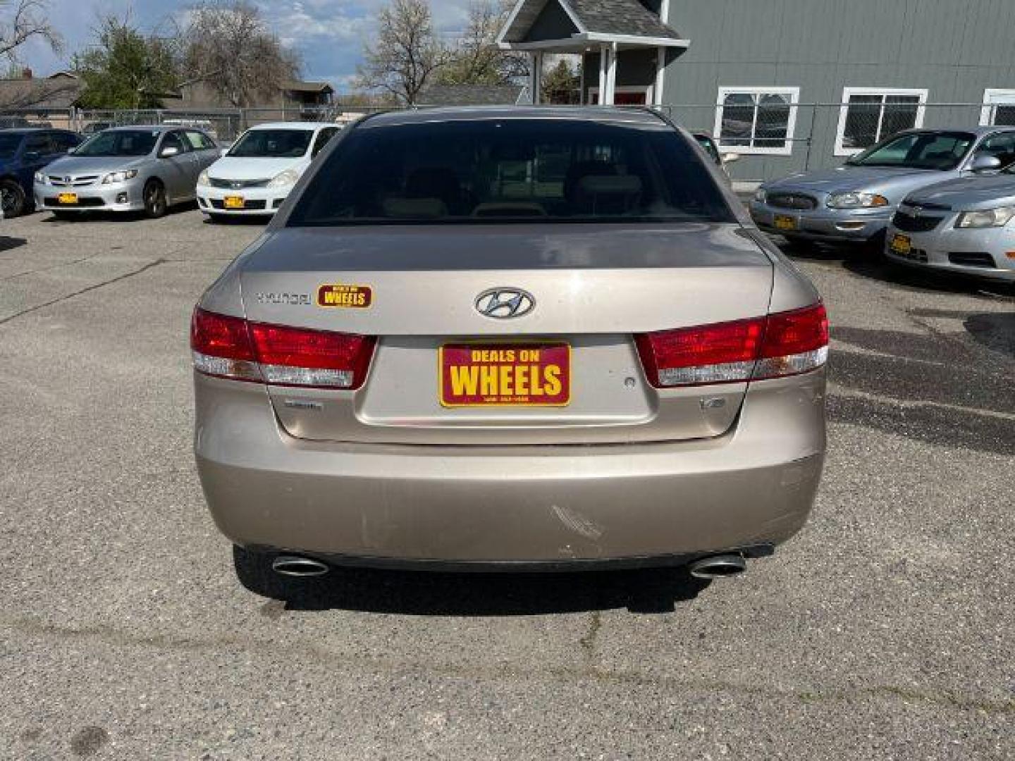 2007 Hyundai Sonata LTD XM (5NPEU46F87H) with an 3.3L V6 DOHC 24V engine, 5-Speed Automatic transmission, located at 1821 N Montana Ave., Helena, MT, 59601, 0.000000, 0.000000 - Photo#4