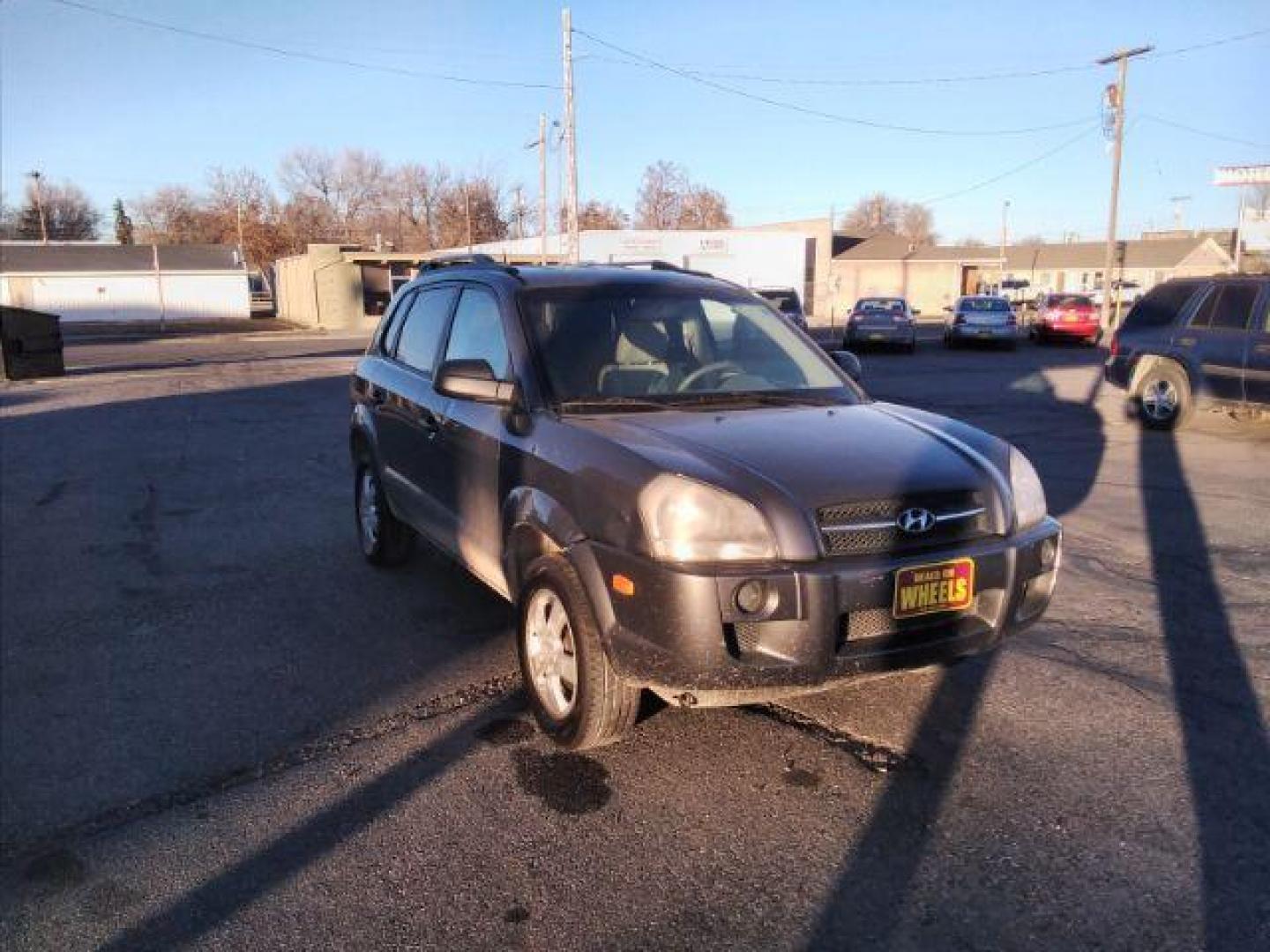 2007 Hyundai Tucson GLS 2.0 2WD (KM8JM12B67U) with an 2.0L L4 DOHC 16V engine, located at 4047 Montana Ave., Billings, MT, 59101, 45.770847, -108.529800 - Photo#2