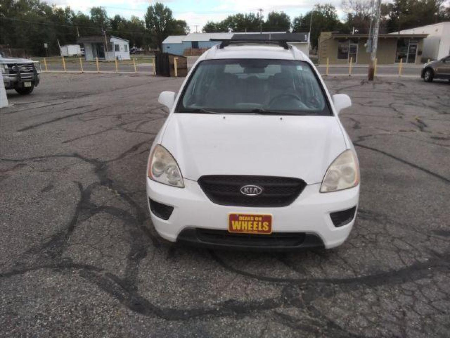 2007 Kia Rondo LX (KNAFG525177) with an 2.4L L4 DOHC 16V engine, 4-Speed Automatic transmission, located at 4047 Montana Ave., Billings, MT, 59101, 45.770847, -108.529800 - Photo#1