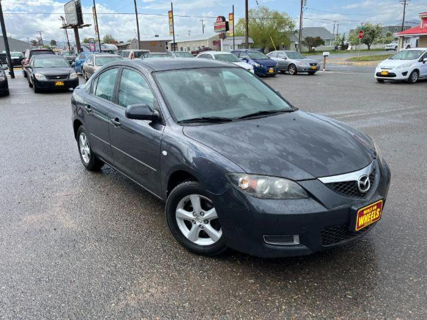 2007 Mazda MAZDA3 i Sport 4-Door (JM1BK32F871) with an 2.0L L4 DOHC 16V engine, located at 1821 N Montana Ave., Helena, MT, 59601, 0.000000, 0.000000 - Photo#2