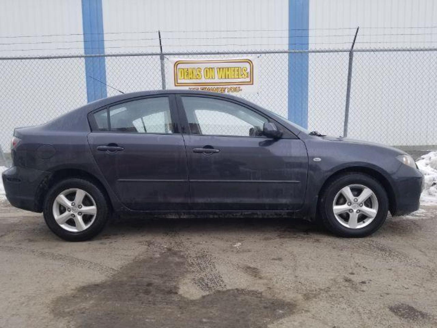 2007 Mazda MAZDA3 i Sport 4-Door (JM1BK32F871) with an 2.0L L4 DOHC 16V engine, located at 1800 West Broadway, Missoula, 59808, (406) 543-1986, 46.881348, -114.023628 - Photo#3