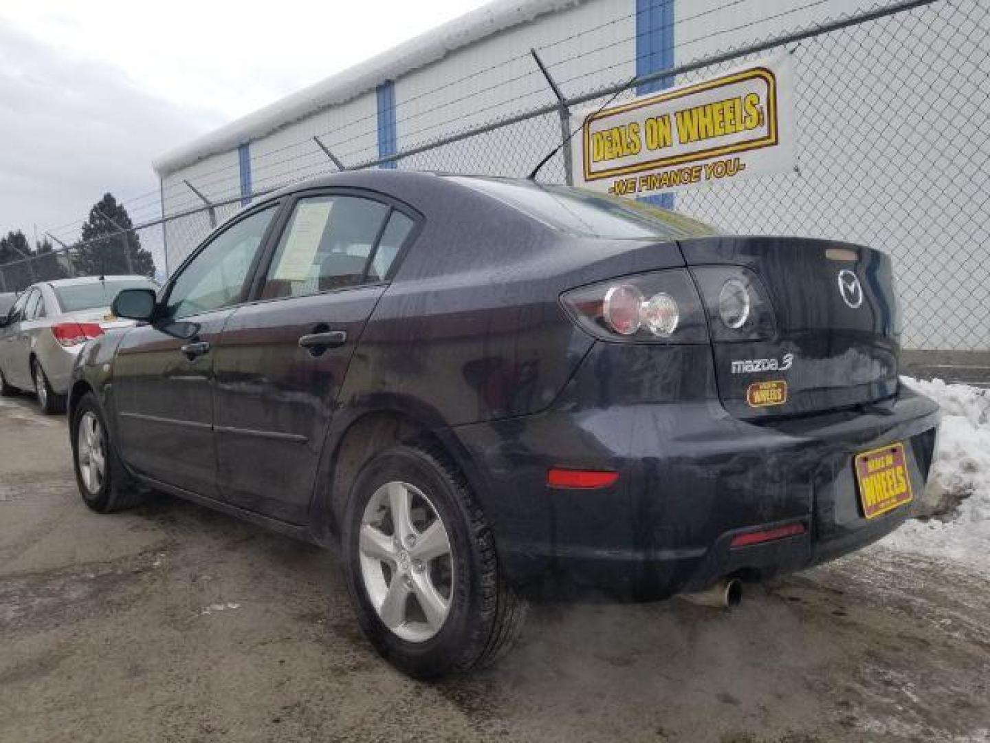 2007 Mazda MAZDA3 i Sport 4-Door (JM1BK32F871) with an 2.0L L4 DOHC 16V engine, located at 1800 West Broadway, Missoula, 59808, (406) 543-1986, 46.881348, -114.023628 - Photo#5