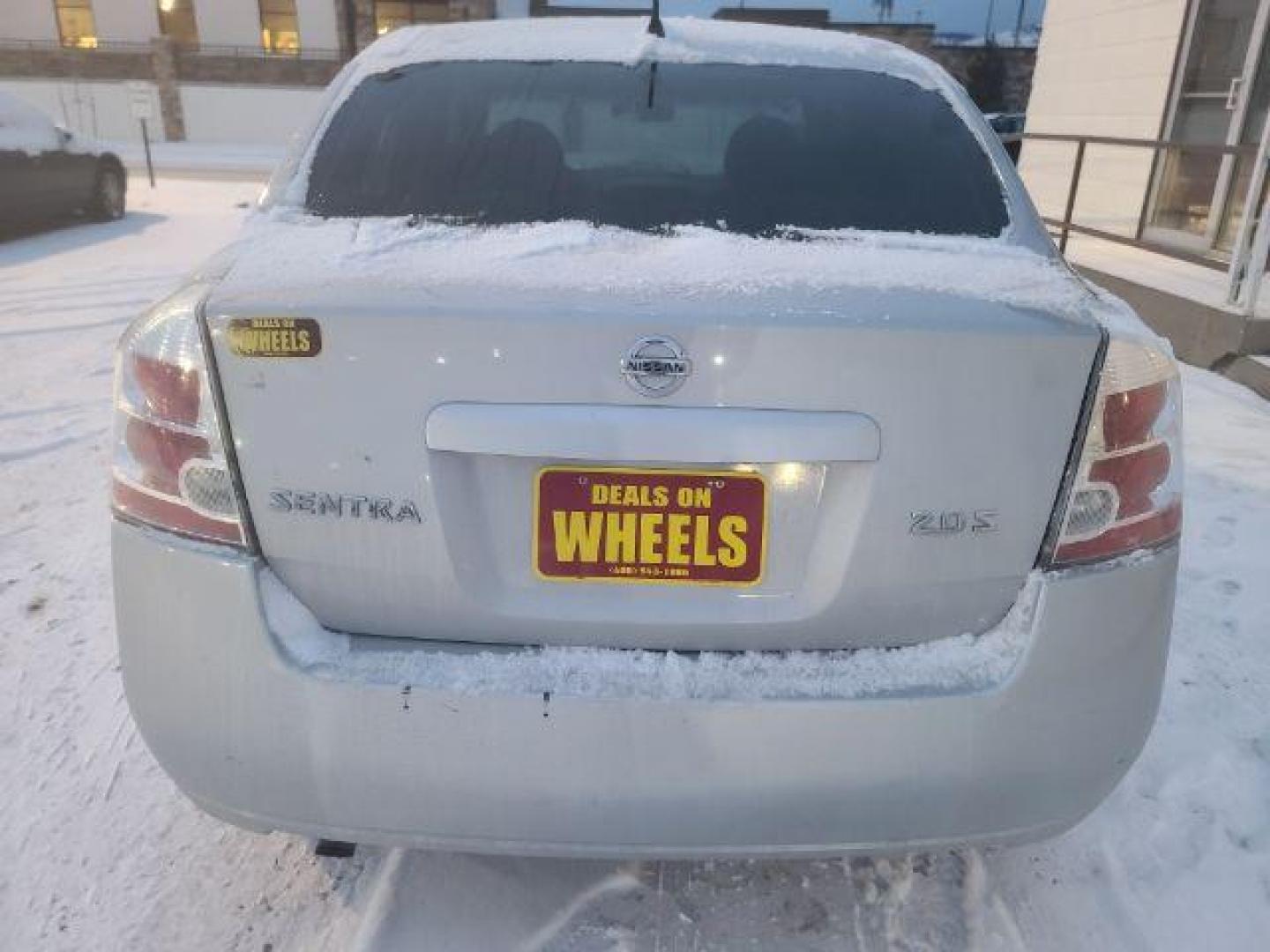 2007 Nissan Sentra 2.0 S (3N1AB61E97L) with an 2.0L L4 DOHC 16V engine, located at 1800 West Broadway, Missoula, 59808, (406) 543-1986, 46.881348, -114.023628 - Photo#4