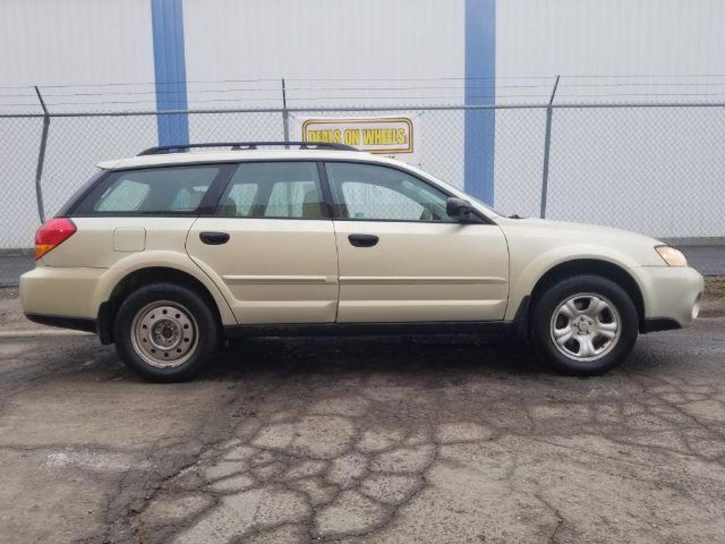 2007 Subaru Outback 2.5i Basic Wagon (4S4BP61C377) with an 2.5L H4 SOHC 16V engine, 4-Speed Automatic transmission, located at 1800 West Broadway, Missoula, 59808, (406) 543-1986, 46.881348, -114.023628 - Photo#3