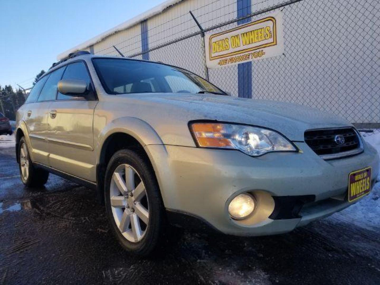 2007 Subaru Outback 2.5i Limited Wagon (4S4BP62C877) with an 2.5L H4 SOHC 16V engine, 4-Speed Automatic transmission, located at 601 E. Idaho St., Kalispell, MT, 59901, 0.000000, 0.000000 - Photo#2