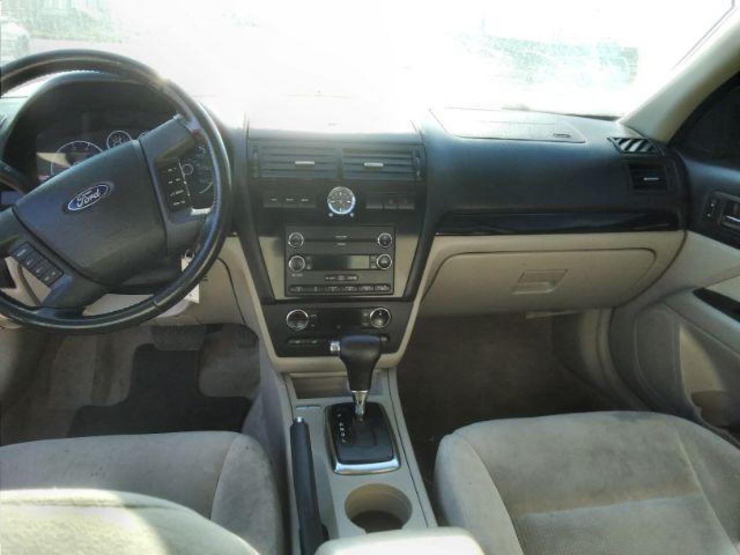 2008 RED FORD FUSION V6 SEL (3FAHP08118R) , located at 4047 Montana Ave., Billings, MT, 59101, 45.770847, -108.529800 - Photo#8