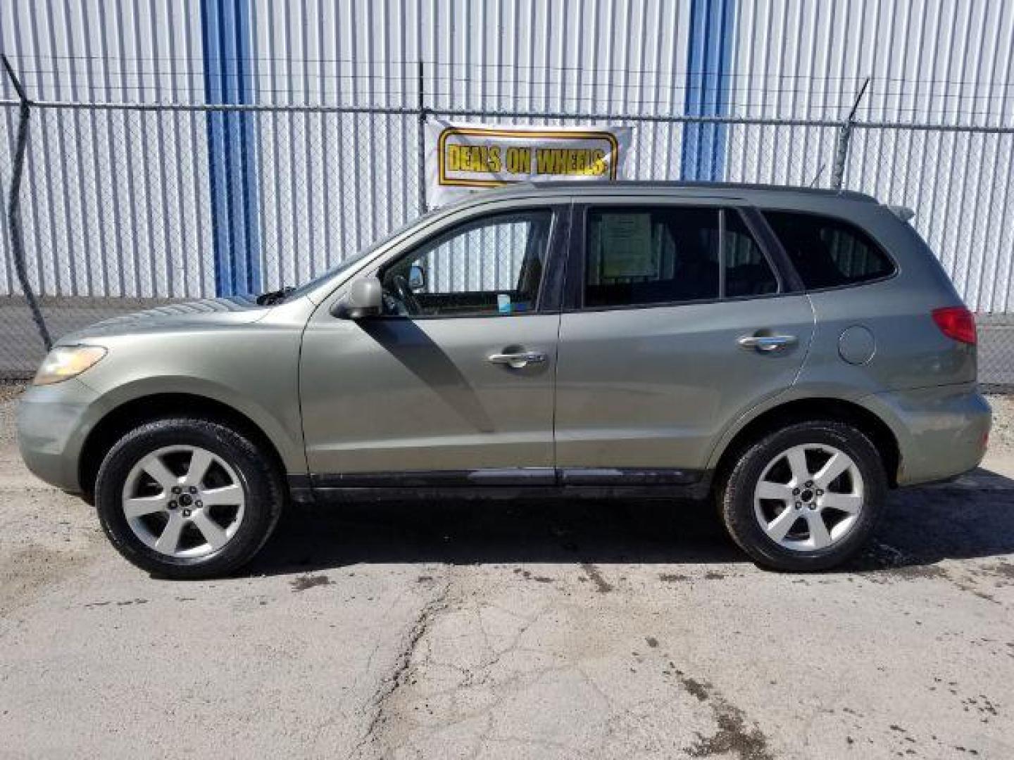 2008 Hyundai Santa Fe Limited AWD (5NMSH73E18H) with an 3.3L V6 DOHC 24V engine, 5-Speed Automatic transmission, located at 1821 N Montana Ave., Helena, MT, 59601, 0.000000, 0.000000 - Photo#12