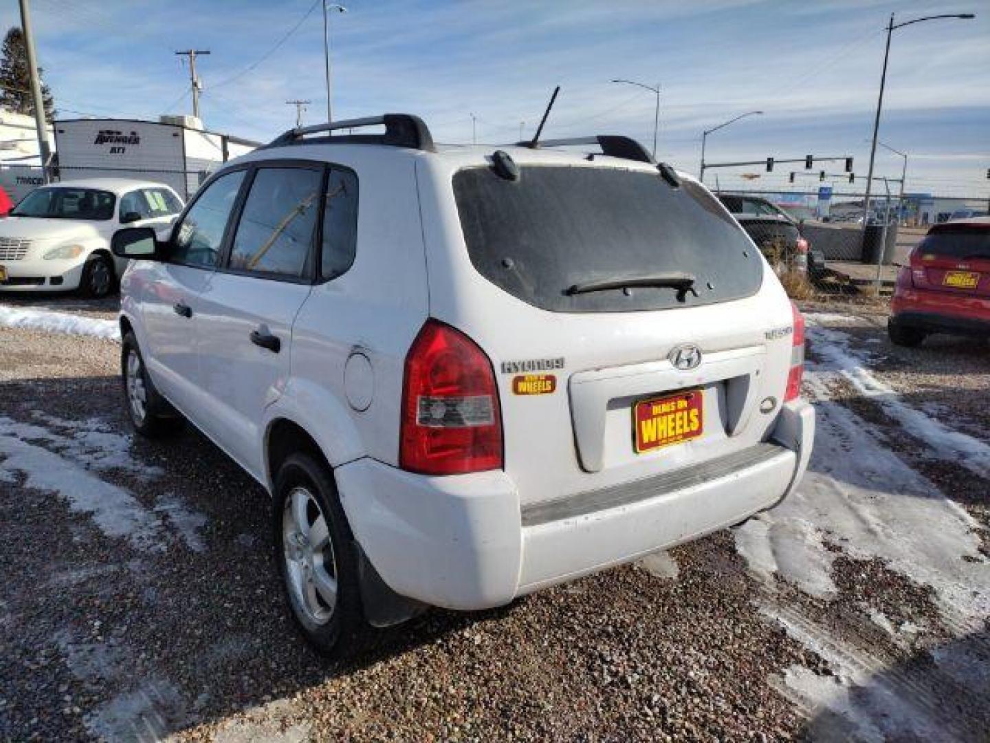 2008 Hyundai Tucson GLS 2.0 2WD (KM8JM12B88U) with an 2.0L L4 DOHC 16V engine, 4-Speed Automatic transmission, located at 4801 10th Ave S,, Great Falls, MT, 59405, 0.000000, 0.000000 - Photo#2