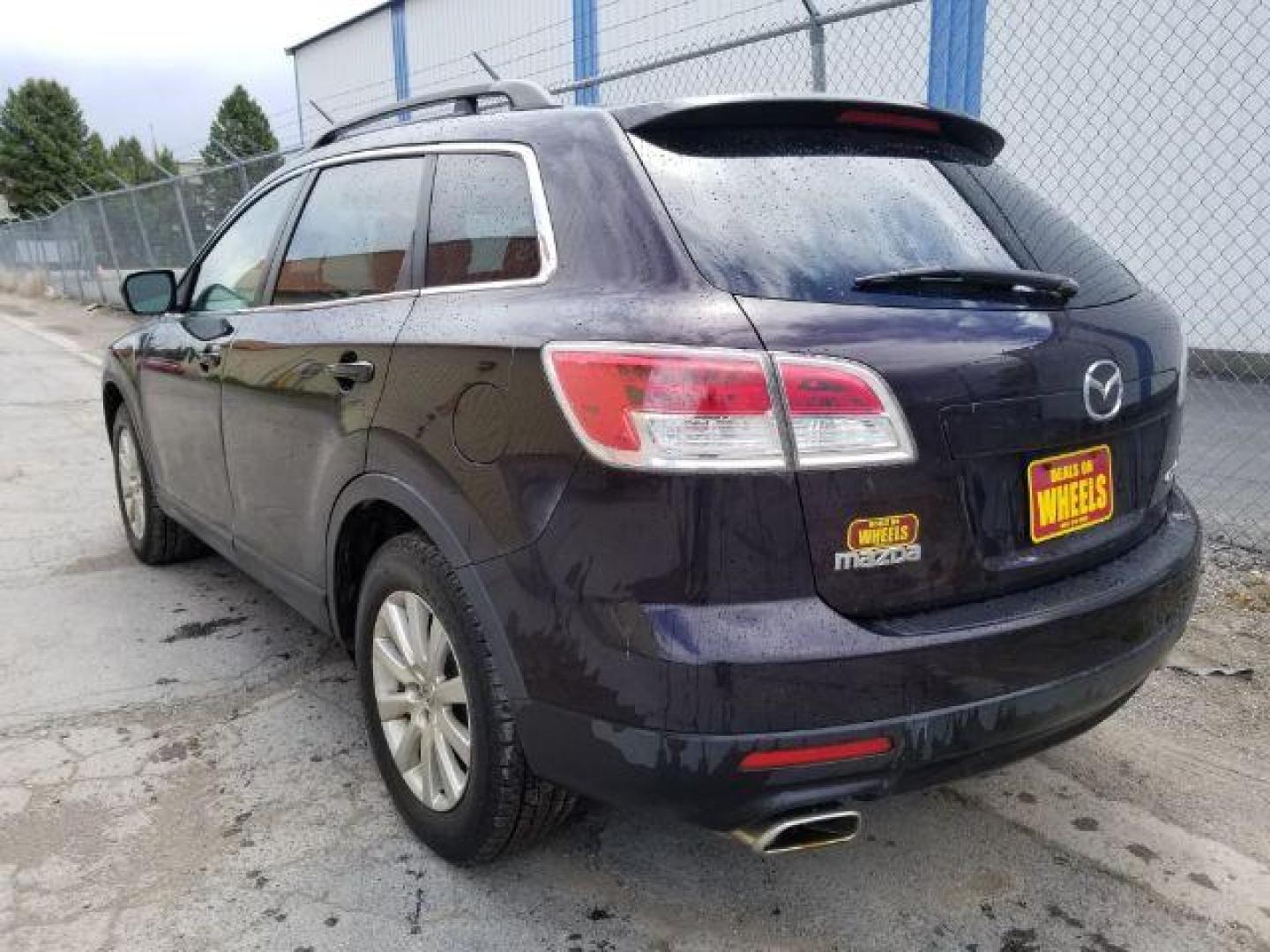 2008 Mazda CX-9 Touring 4WD (JM3TB38V380) with an 3.7L V6 DOHC 24V engine, 6-Speed Automatic transmission, located at 601 E. Idaho St., Kalispell, MT, 59901, 0.000000, 0.000000 - Photo#3