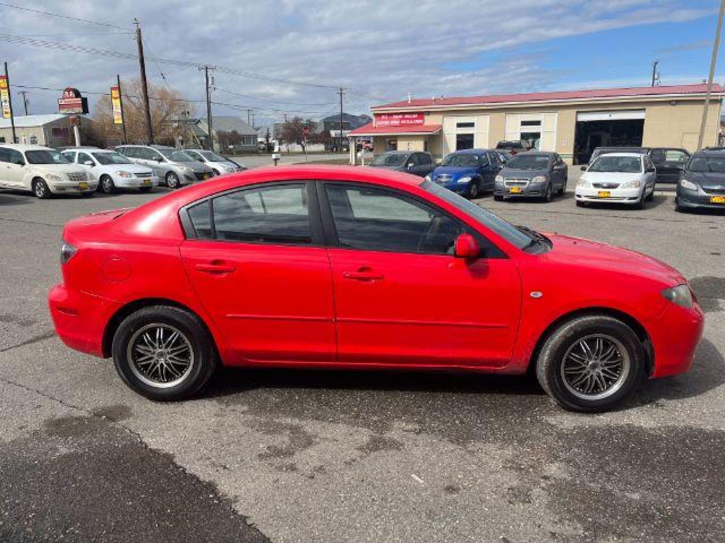 2008 Mazda MAZDA3 i Sport 4-Door (JM1BK12F581) with an 2.0L L4 DOHC 16V engine, located at 1821 N Montana Ave., Helena, MT, 59601, 0.000000, 0.000000 - Photo#3