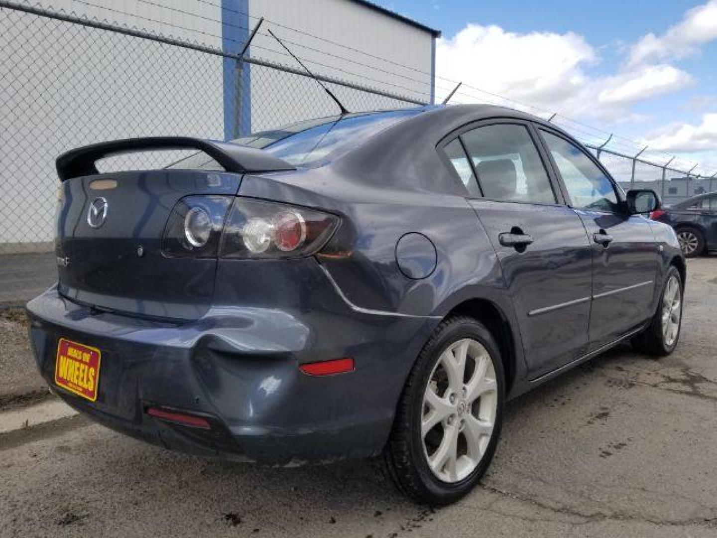 2008 Mazda MAZDA3 i Touring 4-Door (JM1BK32F781) with an 2.0L L4 DOHC 16V engine, located at 1821 N Montana Ave., Helena, MT, 59601, 0.000000, 0.000000 - Photo#4