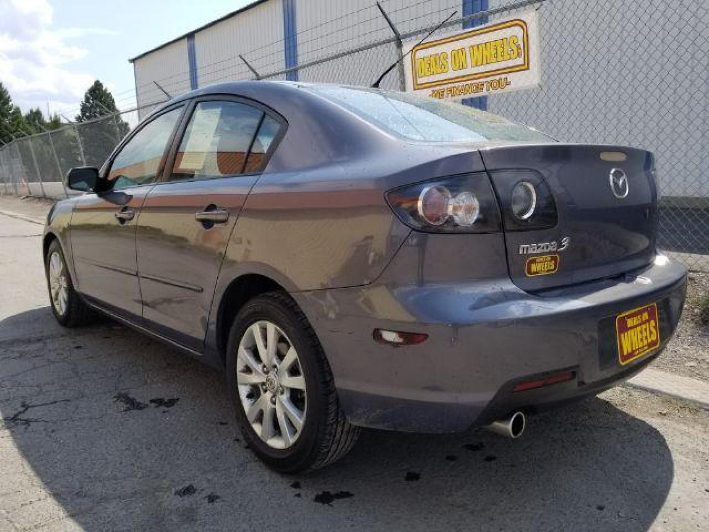 2008 Mazda MAZDA3 i Sport 4-Door (JM1BK12F881) with an 2.0L L4 DOHC 16V engine, located at 601 E. Idaho St., Kalispell, MT, 59901, 0.000000, 0.000000 - Photo#3