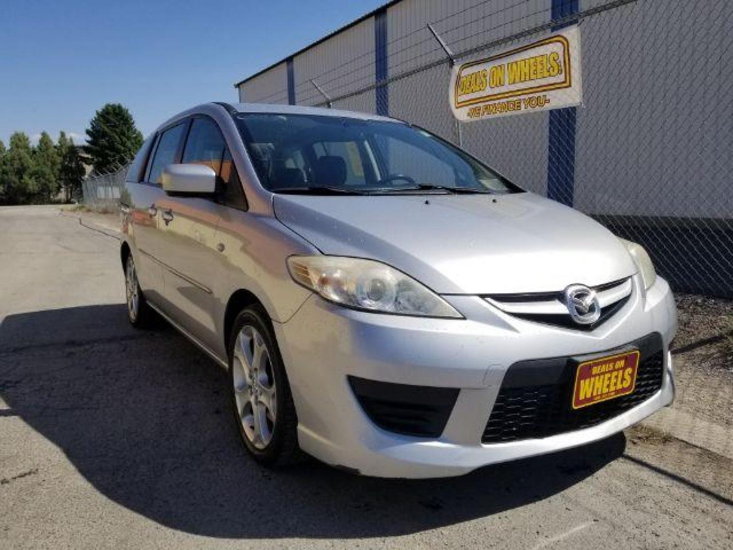 2008 Mazda MAZDA5 Sport (JM1CR293880) with an 2.3L L4 DOHC 16V engine, located at 601 E. Idaho St., Kalispell, MT, 59901, 0.000000, 0.000000 - Photo#6